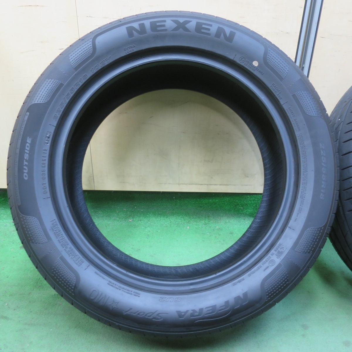 新車外し！25年★225/55R18 ネクセン N FERA Sport SU2 MO タイヤ 18インチ ベンツ W214 Eクラス 等★6030409イノタ