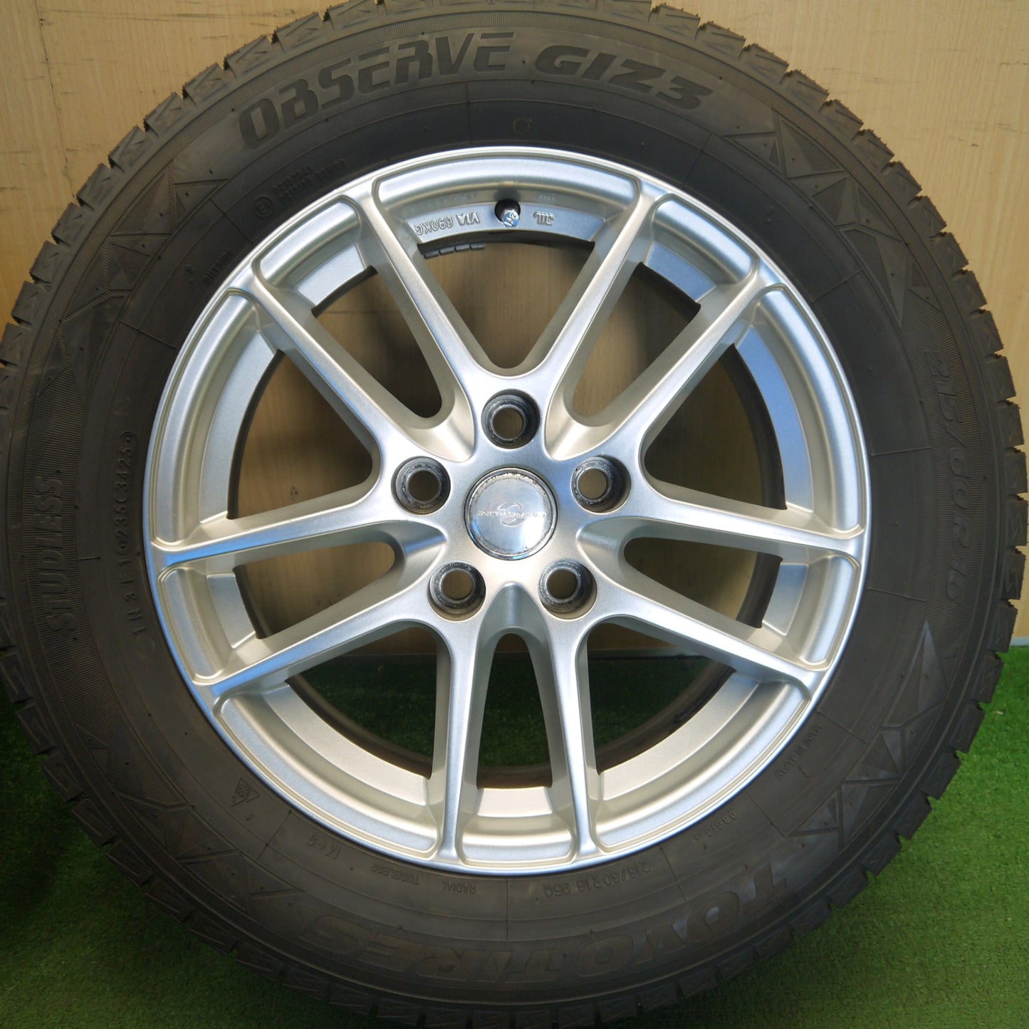 バリ溝！25年！キレイ！ほぼ10分★スタッドレス 215/60R16 トーヨー オブザーブ GIZ3 ENERGYLINE エナジーライン 16インチ PCD114.3/5H★6041405Hス