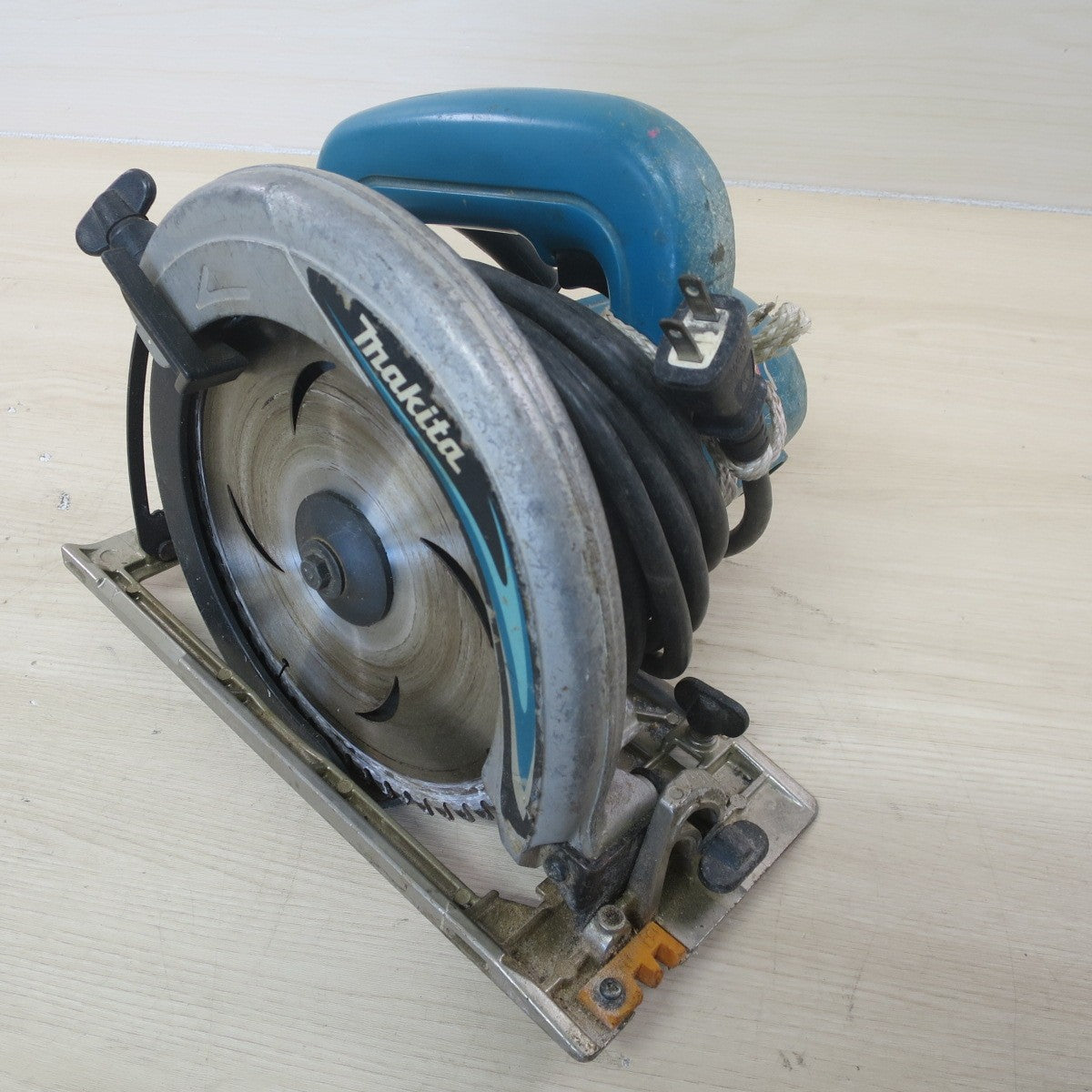 ☆マキタ 190mm マルノコ 5834BA 電動 工具 切断機 木工用 丸のこ 丸ノコ 丸鋸 makita☆
