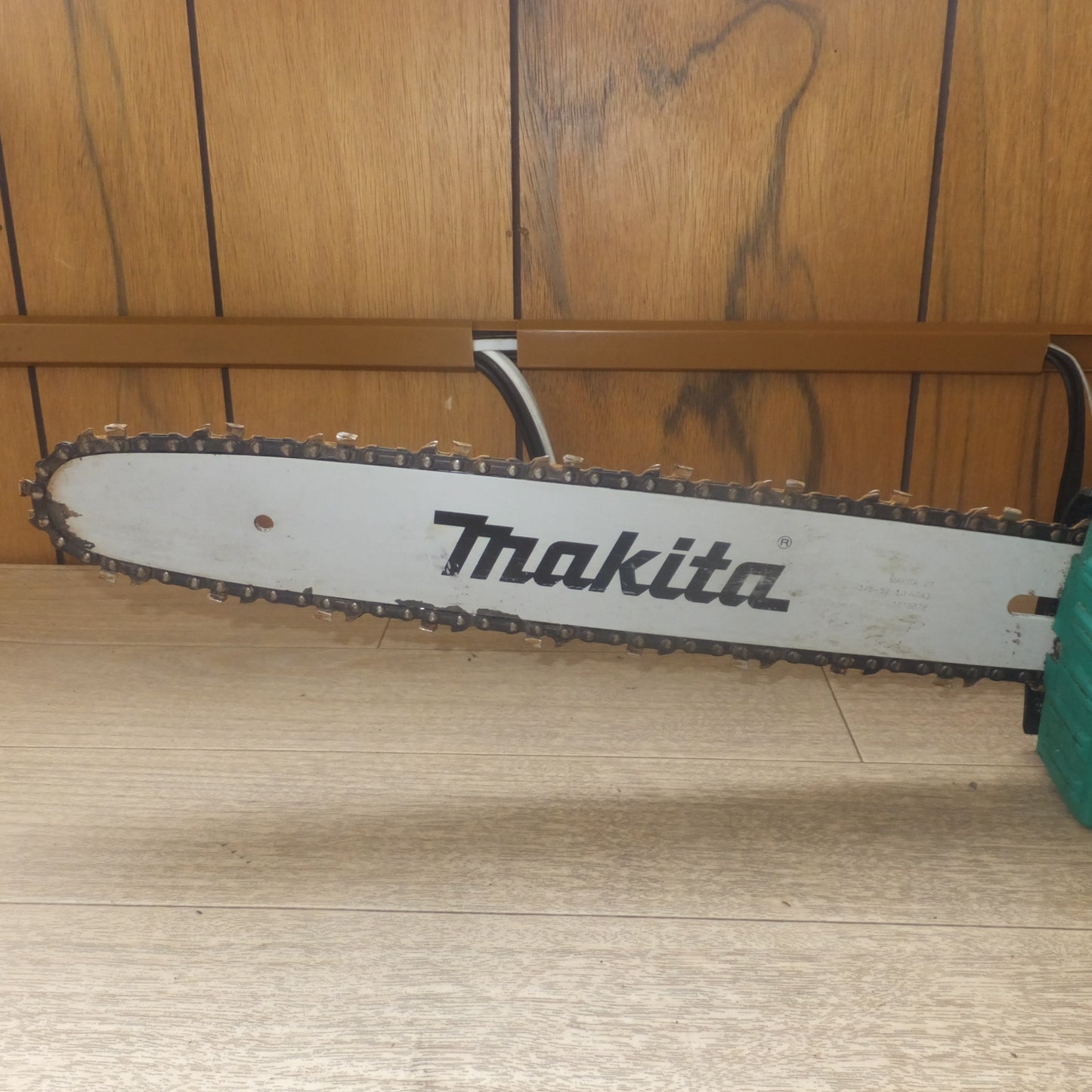 [送料無料] ★マキタ makita 350mm 電気チェンソー M504　100V～ 8.1A 50-60Hz 770W★
