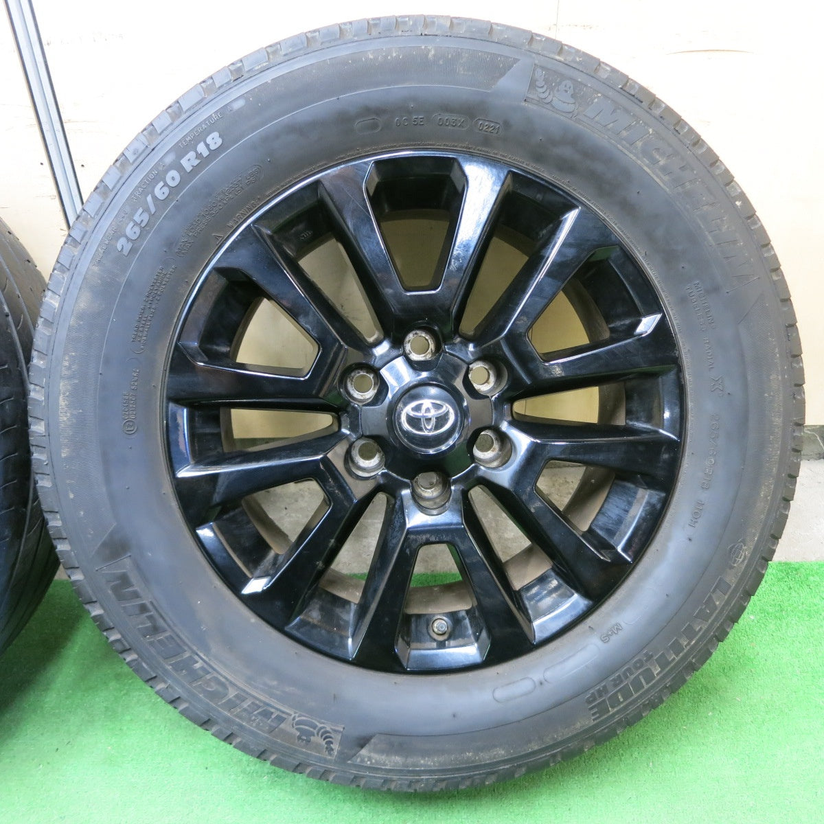 [送料無料] 4本！22年★トヨタ 150系 ランクル プラド ブラックエディション 純正 265/60R18 ミシュラン LATITUDE TOUR HP PCD139.7/6H★4100102ナノ