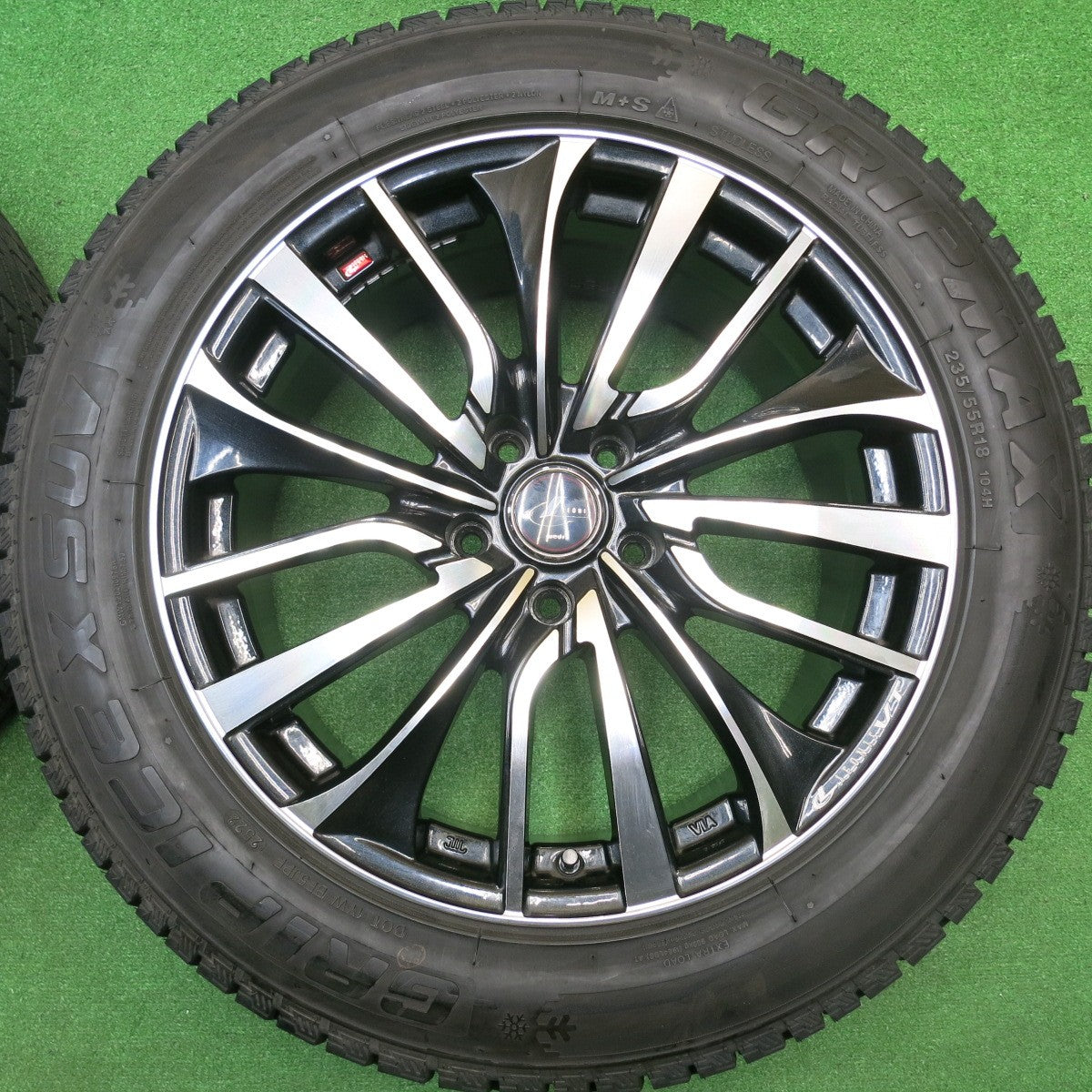 バリ溝！22年！9.5分以上★LEONIS VT 235/55R18 スタッドレス グリップマックス GRIP ICE X SUV レオニス 18インチ PCD114.3/5H★5110908HAス