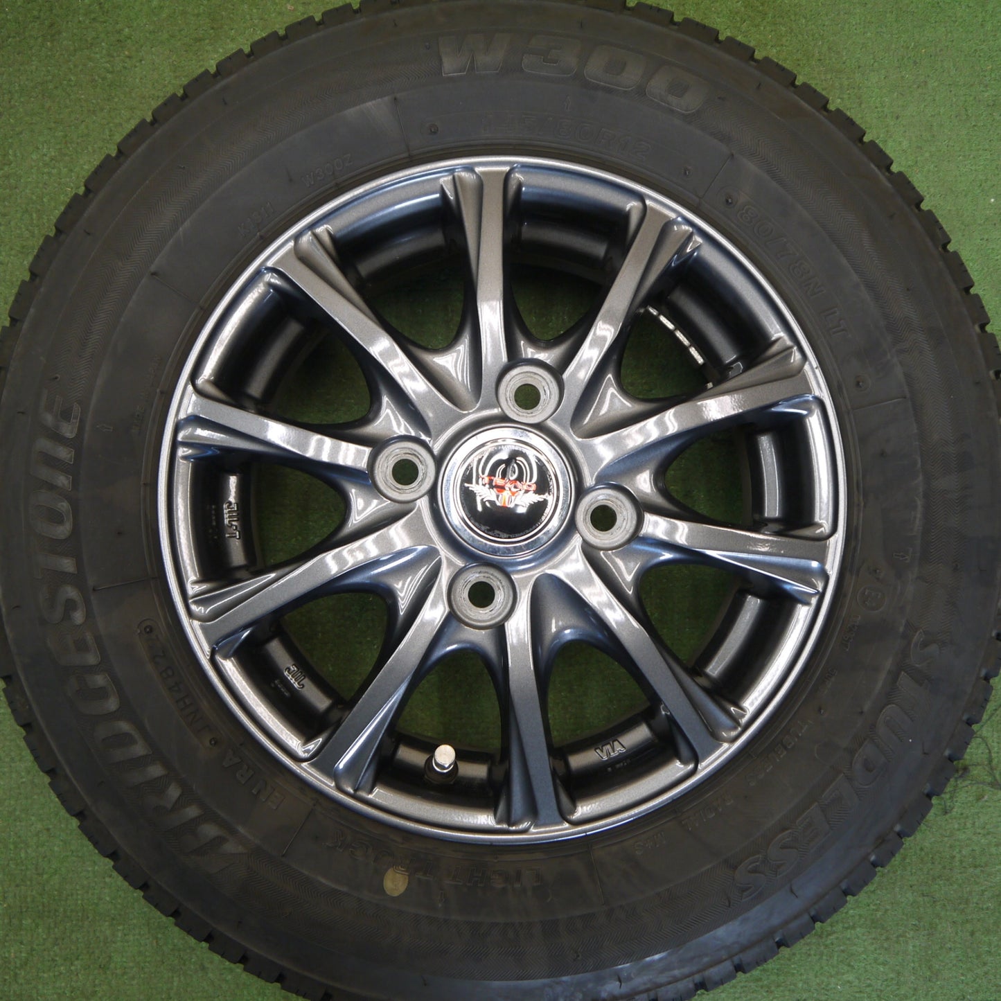 キレイ！22年◎スタッドレス 145/80R12 80/78N ブリヂストン W300 TEAD テッド 12インチ PCD100/4H◎6061507Hス