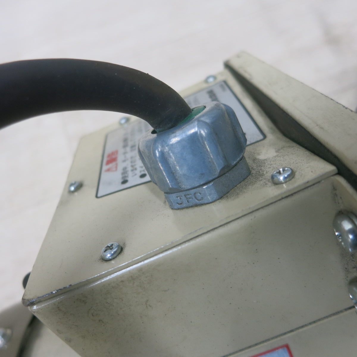 [送料無料] ほぼ未使用◆日東工器 ハンド ベベラー 開先 面取り機 三相 200V HB-15 電動 工具◆