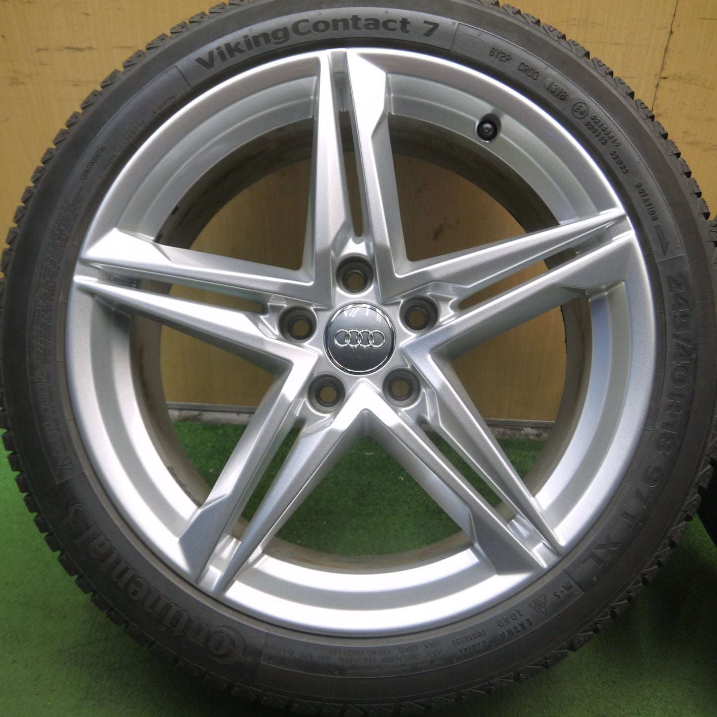 *送料無料* キレイ★アウディ A5 純正 245/40R18 スタッドレス コンチネンタル バイキング コンタクト7 18インチ PCD112/5H★4061904Hノ
