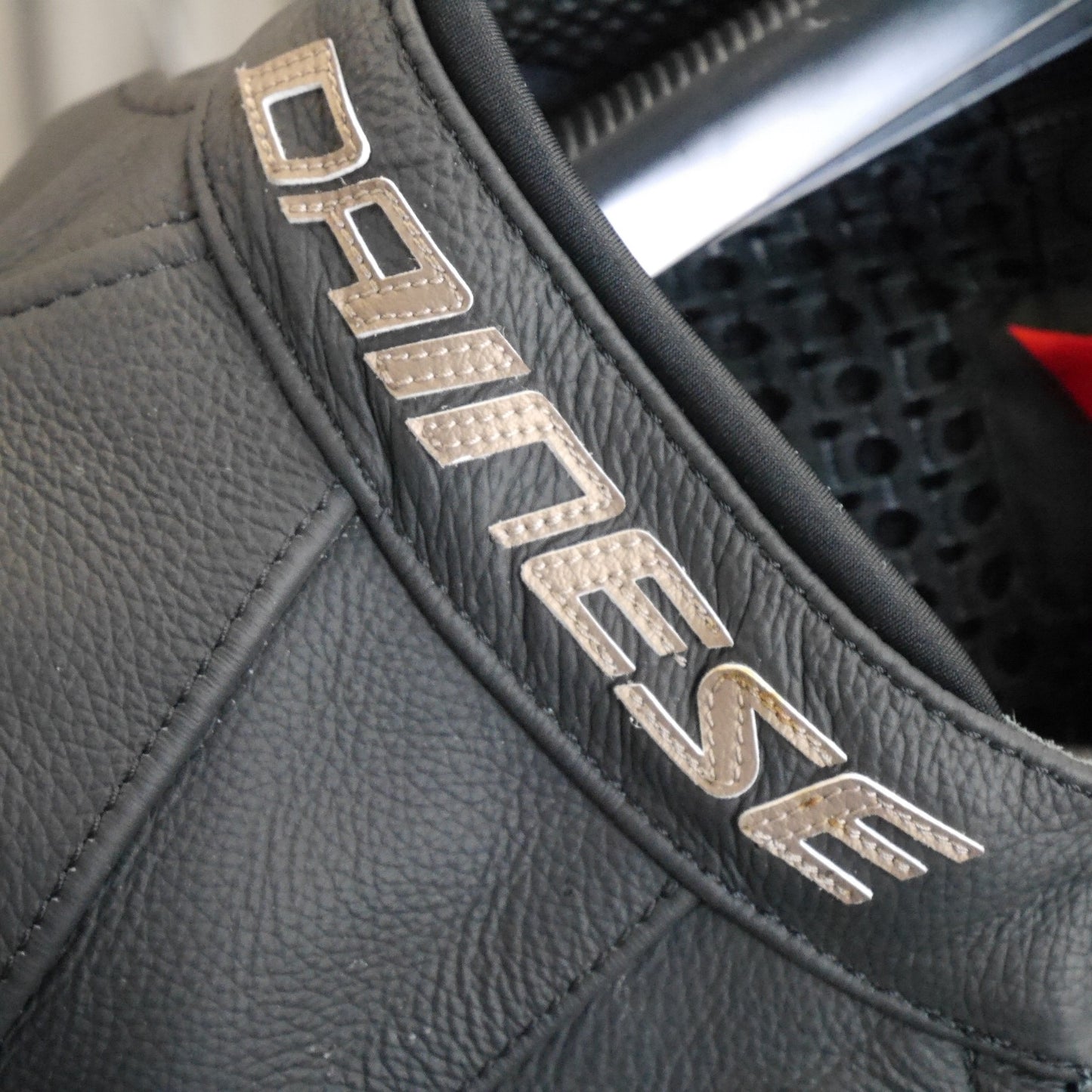 [送料無料] キレイ☆DAINESE LAGUNA SECA 5 1ピース ライダー スーツ サイズ 50 175.5-178.5 レザー レーシング スーツ 革 ツナギ ダイネーゼ ラグナ セカ☆