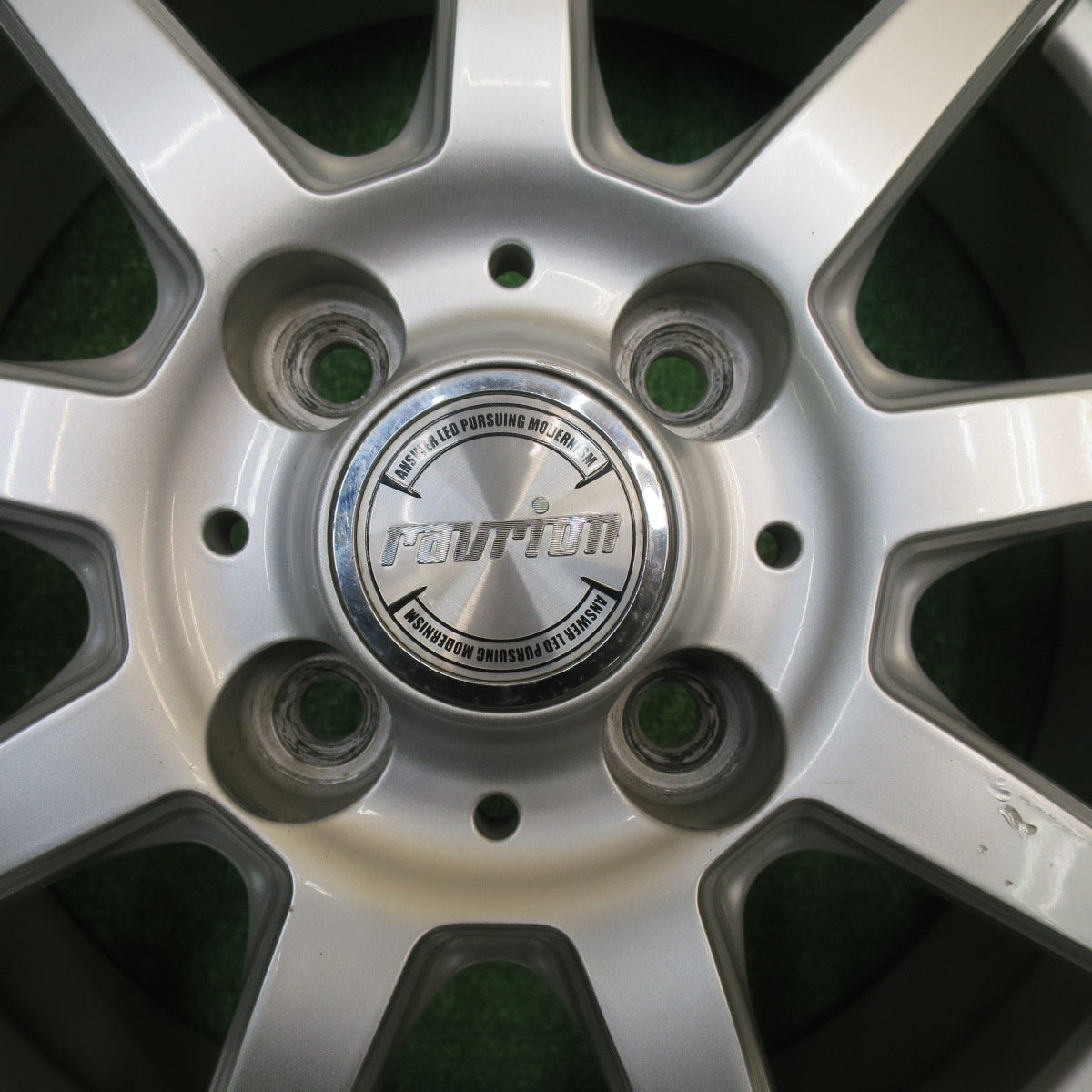 バリ溝！24年！ほぼ10分★スタッドレス 175/65R15 ヨコハマ アイスガード iG60 ravrion ラブリオン 15インチ PCD100/4H★5110503NJス