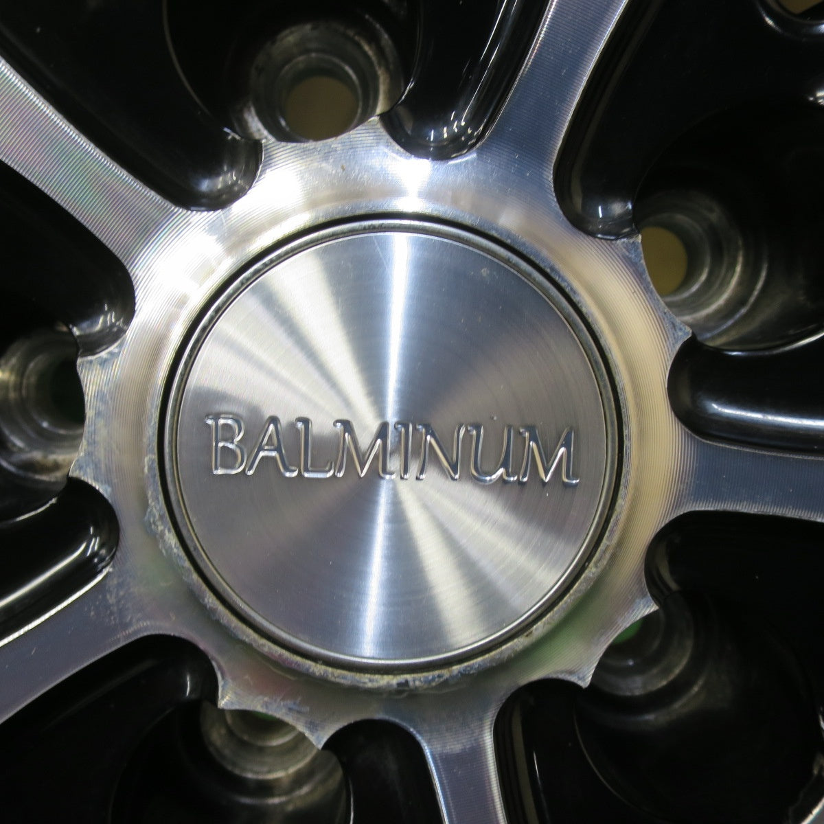 バリ溝！9分★スタッドレス 215/60R17 グッドイヤー アイスナビ6 BALMINUM バルミナ 17インチ PCD114.3/5H★5062003イス