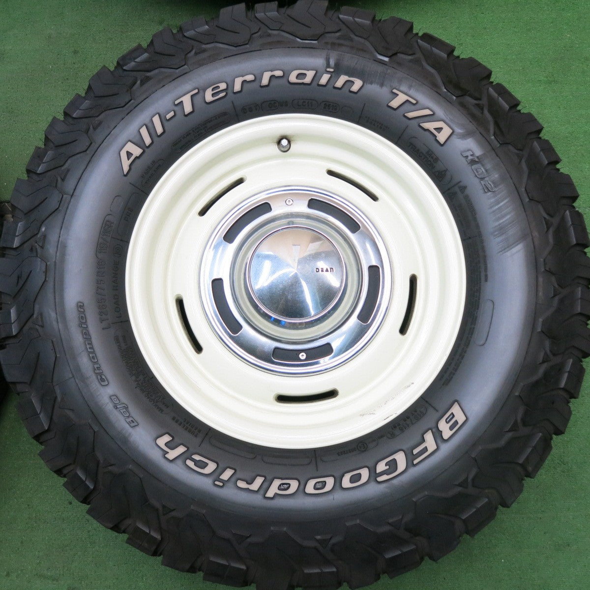 キレイ★DEAN CC3 CRIMSON 265/75R16 119/116R BFグッドリッチ All-Terrain T/A KO2 ディーン クリムソン PCD139.7/6H★5071901HAノ