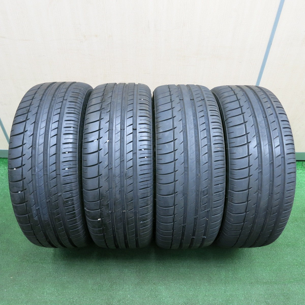 *送料無料* バリ溝！20年！ほぼ10分★ベンツ 等 225/40R18 トライアングル SPORTEX TSH11 社外 アルミ 18インチ PCD112/5H★4040301TNノ