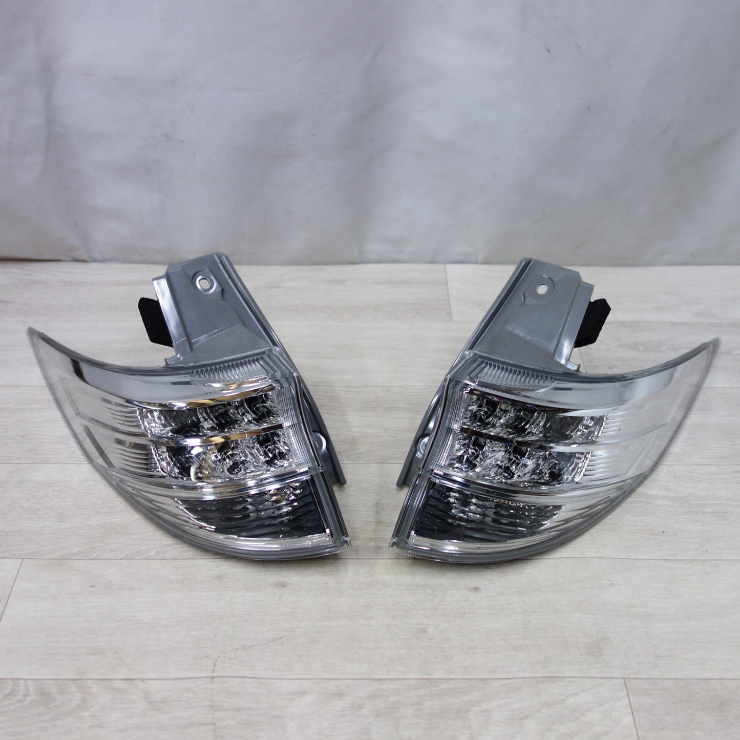 [送料無料] 新車外し!左右セット◆トヨタ エスティマ 50系 純正 LED テール ライト ランプ フィニッシャー セット ICHIKOH 28-207 28-210◆