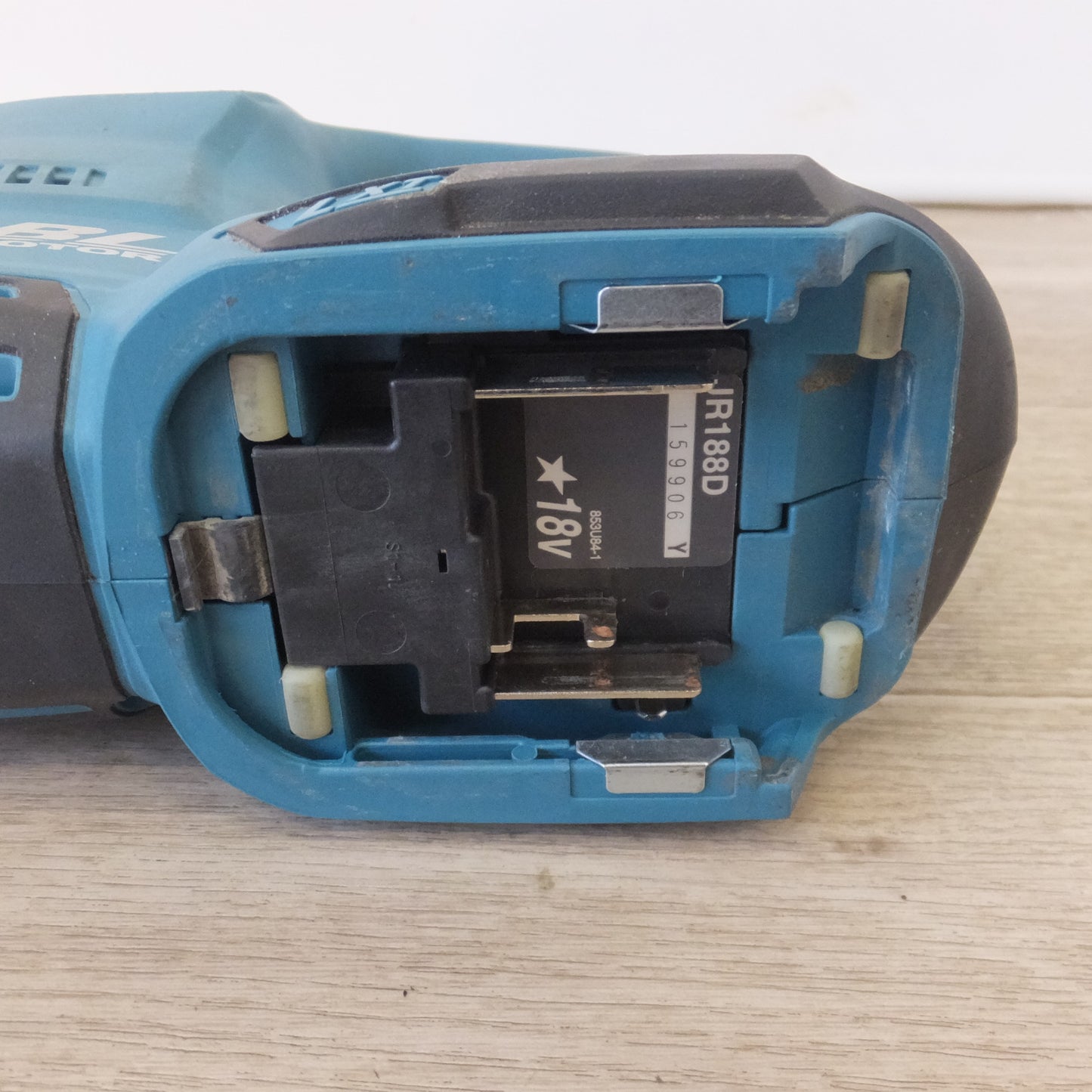 [送料無料] ★マキタ makita 充電式レシプロソー JR188D 18V 本体のみ★