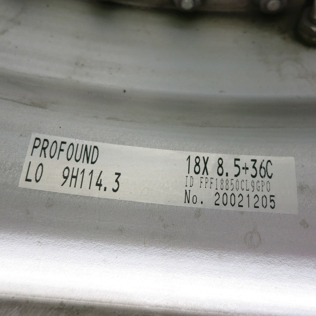 バリ溝！9.5分！付属品付き★スタッドレス 235/50R18 トーヨー ウインター トランパス TX FABULOUS PROFOUND ファブレス 18インチ PCD114.3/4H 5H マルチ★6051415HAス