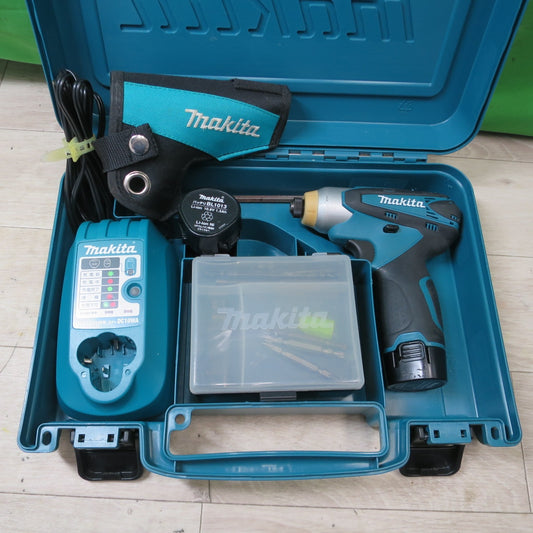 [送料無料] キレイ!バッテリー2個☆マキタ 充電式 インパクト ドライバ 10.8V TD090DWX 充電器 ケース ホルスター 付き 電動 工具☆