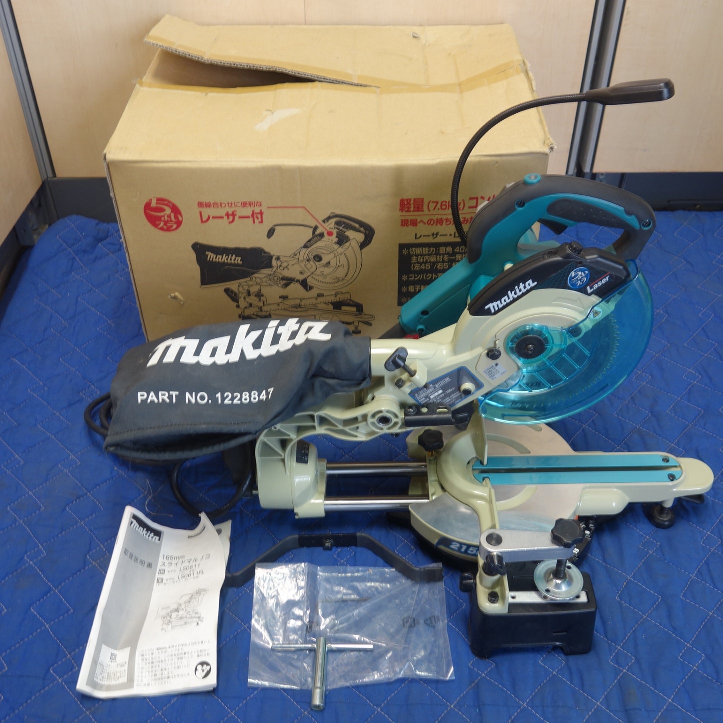 [送料無料] キレイ☆マキタ スライド マルノコ 165mm 100V LS0611FL レーザー付 樹脂ベース仕様 丸のこ 丸鋸 丸ノコ 箱付き 電動 工具☆