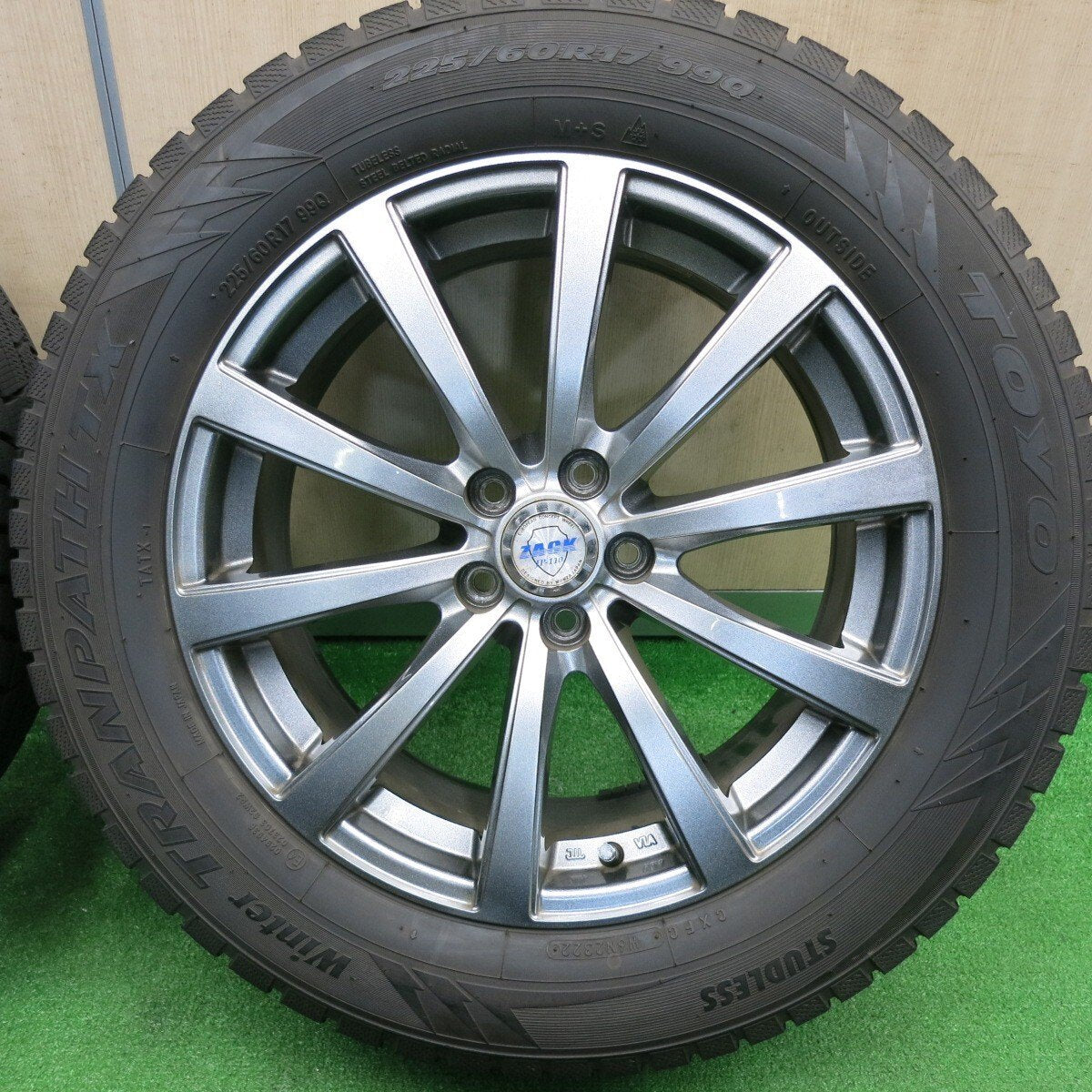 バリ溝！22年！キレイ！9.5分★スタッドレス 225/60R17 トーヨー ウインタートランパス TX ZACK JP-110 MONZA ザック 17インチ PCD114.3/5H★4120604TNス