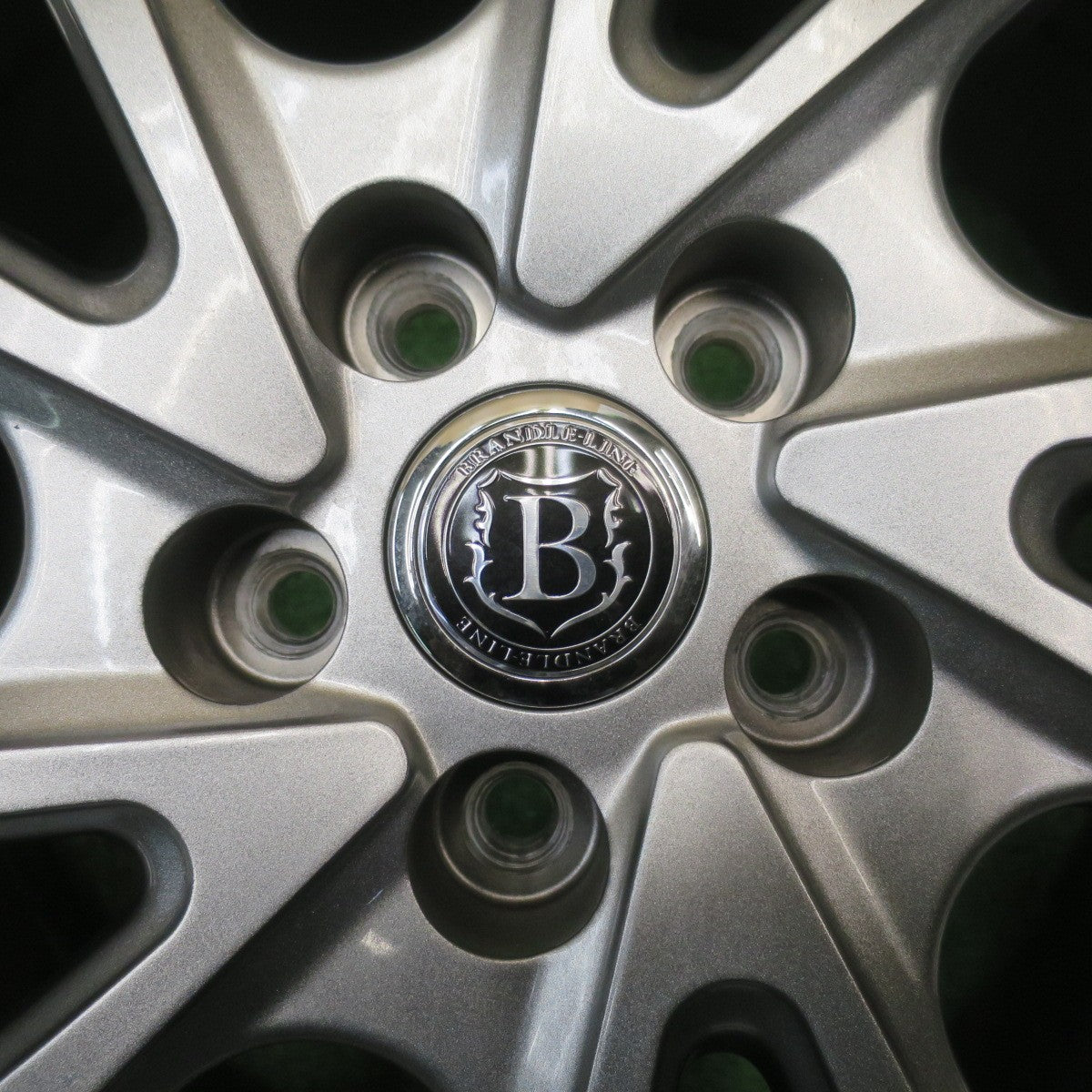 バリ溝！23年！キレイ！9.5分★フォレスター 等 205/65R16 スタッドレス ダンロップ ウインターマックス 03 BRANDLE-LINE ブランドルライン 16インチ PCD100/5H★5102809NJス