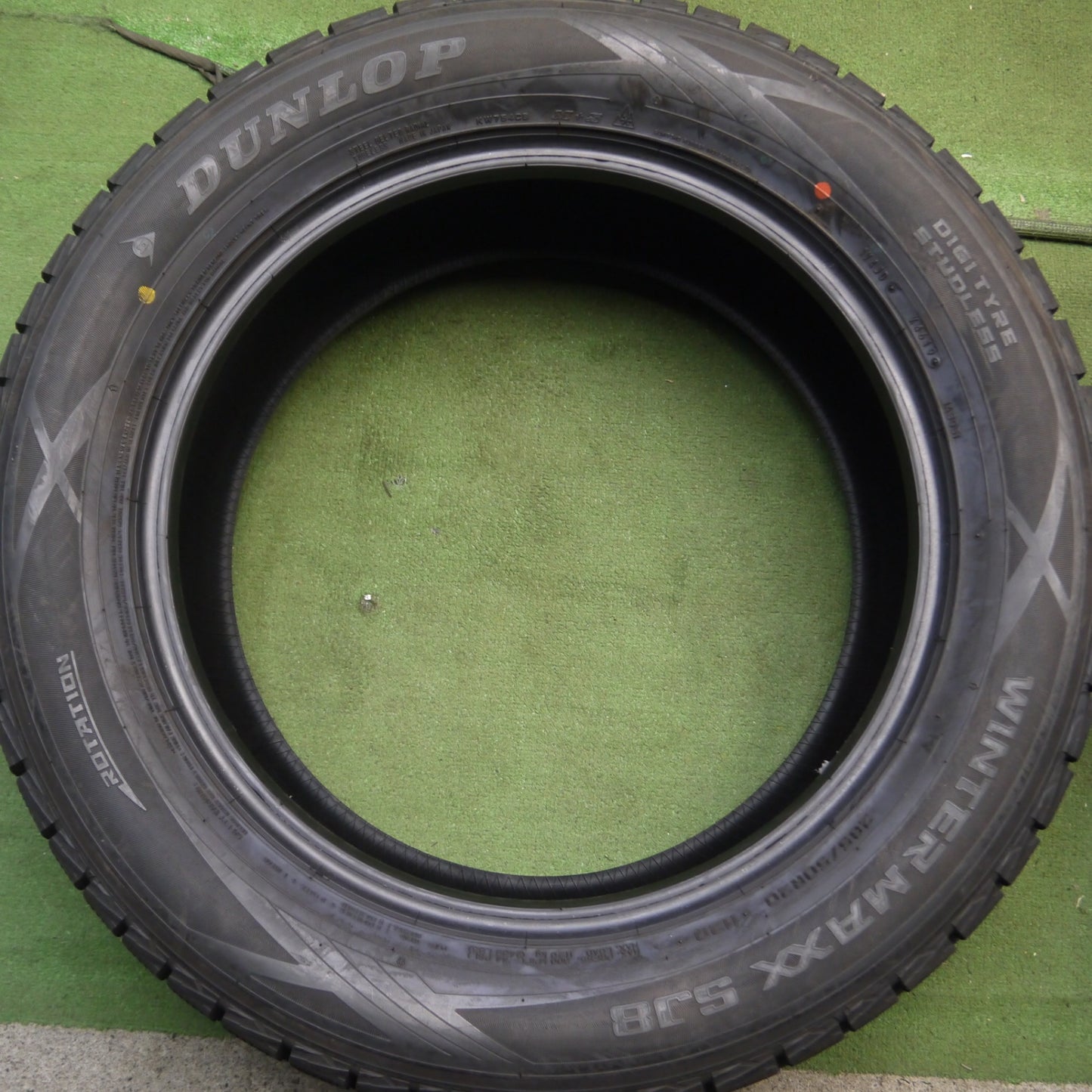 *送料無料* 超バリ溝！9.5分以上★スタッドレス 285/50R20 ダンロップ ウインターマックス SJ8 タイヤ 20インチ ランクル 200 レクサス LX 等★4061105Hスタ