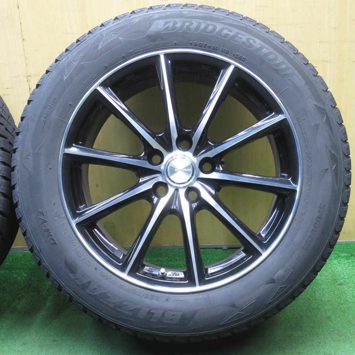 キレイ★スタッドレス 225/60R18 ブリヂストン ブリザック DM-V2 ECO FORME エコフォルム 18インチ PCD114.3/5H★5060205NJス