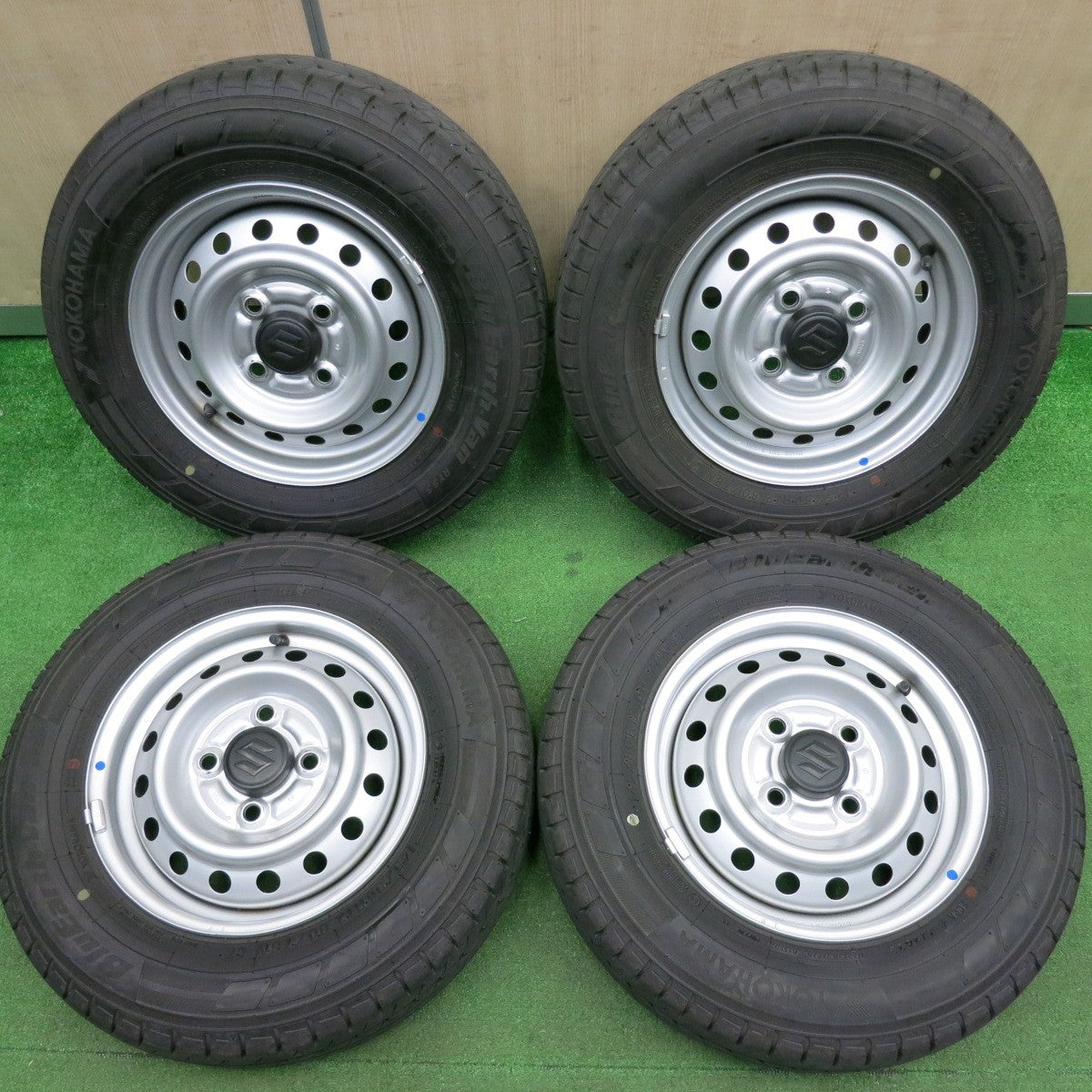 [送料無料] バリ溝！23年！キレイ！8.5分★スズキ キャリイ エブリイ 等 純正 スチール 145/80R12 80/78N ヨコハマ BluEarth-Van RY55 12インチ PCD100/4H★5011208HAノ