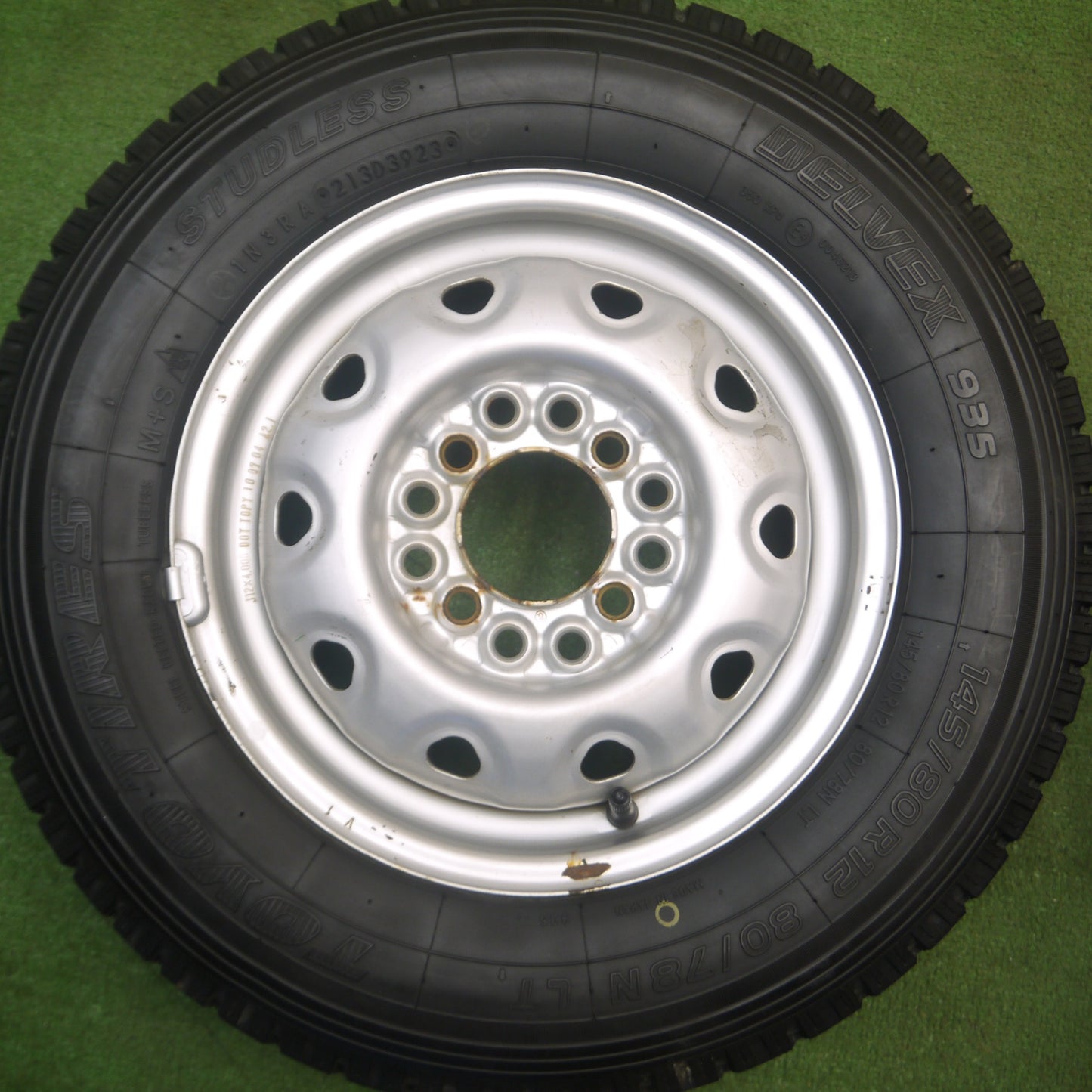 [送料無料] バリ溝！23年！9.5分★145/80R12 80/78N トーヨー デルベックス 935 スチール DELVEX 12インチ PCD100 110 114.3/4H マルチ★5022501Hス
