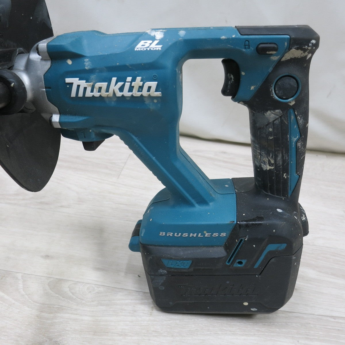 [送料無料] ◆makita マキタ 充電式カクハン機 UT130D 18V 撹拌機 電動工具 本体のみ◆