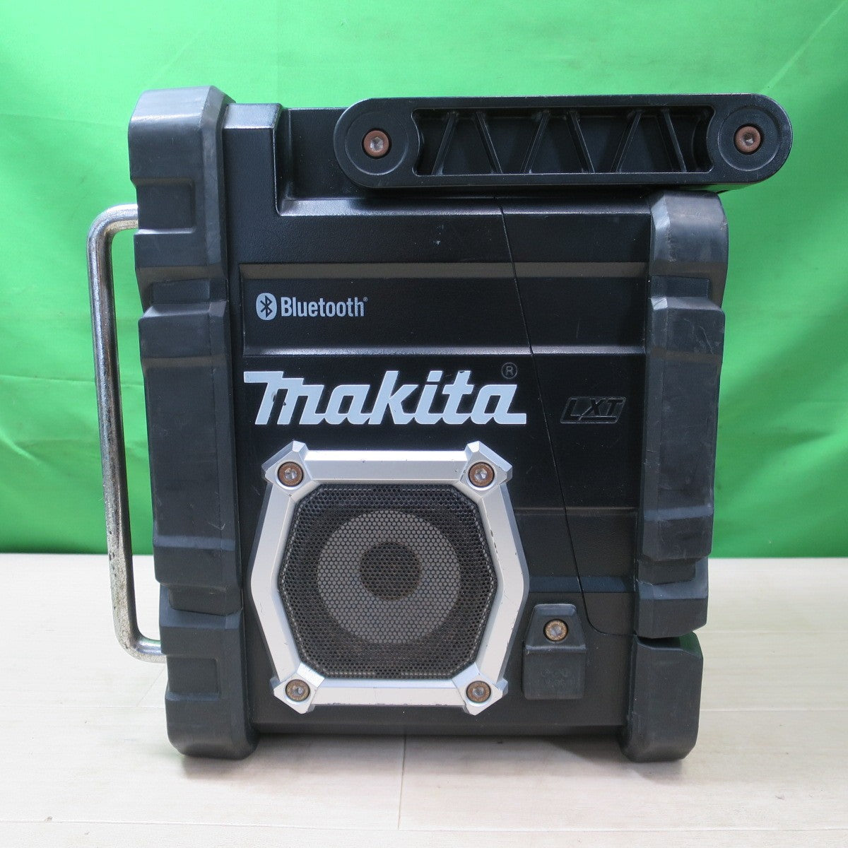 [送料無料] ☆マキタ 充電式 ラジオ MR106 Bluetooth搭載 makita コードレス 現場 作業 キャンプ 工事 等 本体のみ☆