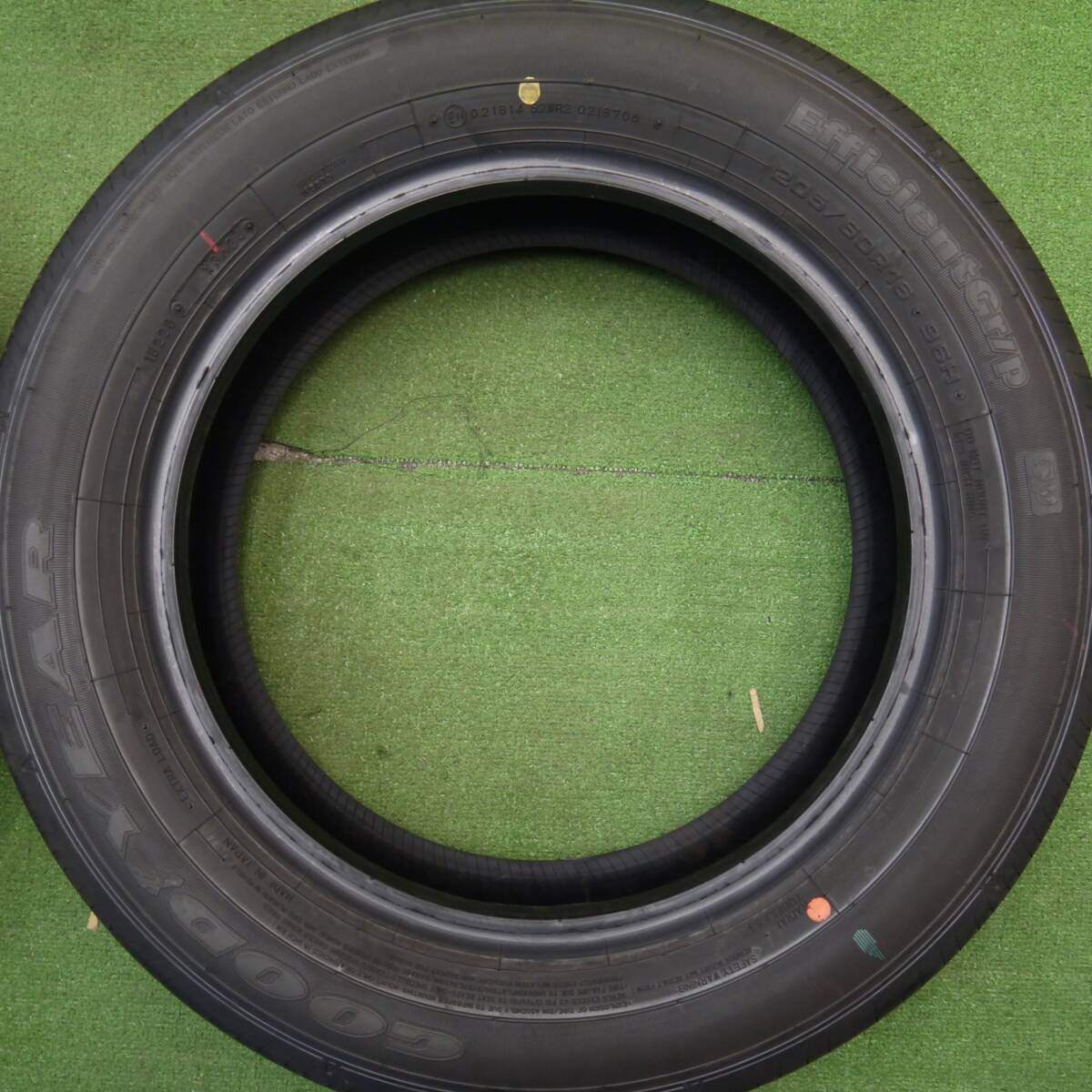 新車外し 24年★205/60R16 グッドイヤー EfficientGrip エフィシエントグリップ 16インチ ノア ヴォクシー等★5031707Hノタ