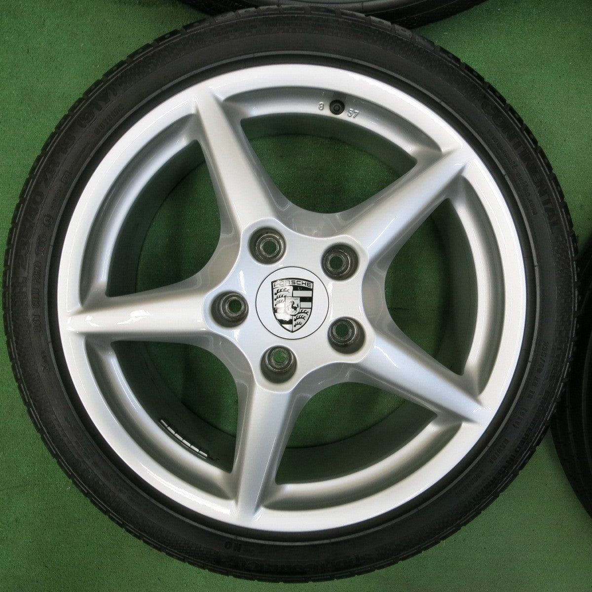 [送料無料] バリ溝！キレイ！8.5分★ポルシェ 997 911 カレラ 純正 235/40R18 265/40R18 コンチネンタル スポーツコンタクト2 PCD130/5H★4100205SYノ