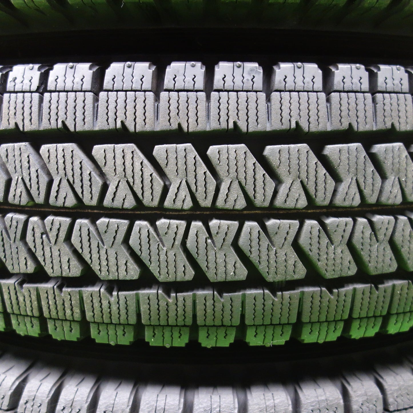 バリ溝！22年！キレイ！9.5分★スタッドレス 145/80R12 80/78N ブリヂストン ブリザック VL10 BALMINUM バルミナ AR12 12インチ PCD100/4H★5112102KTス