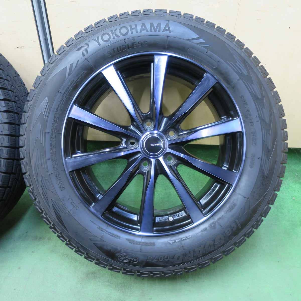 バリ溝！22年！キレイ！9分★スタッドレス 225/65R17 ヨコハマ アイスガード G075 DIANELLA ディアネラ 17インチ PCD114.3/5H★5090301TTス