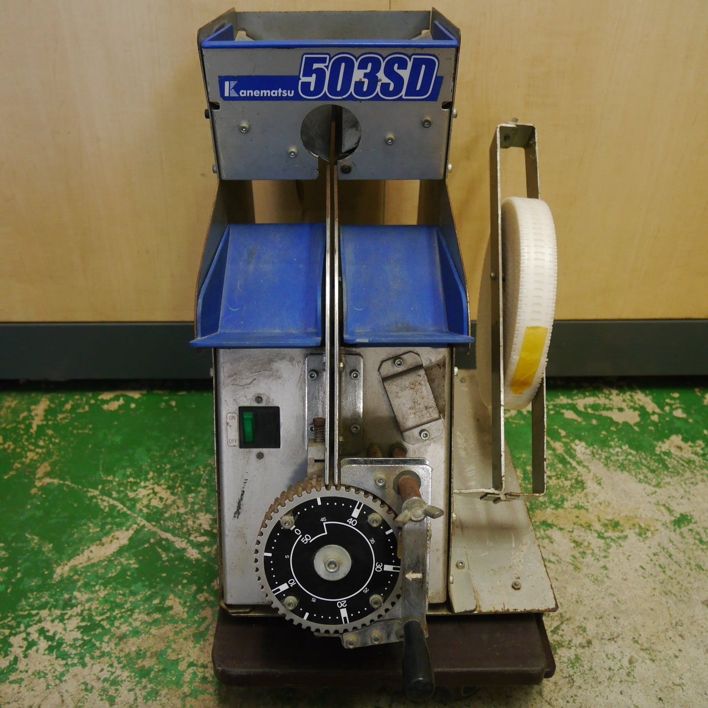 [送料無料] ☆カネマツ バラ釘連結機 503SD サイディング 電動 工具 兼松 Kanematsu 現状品☆