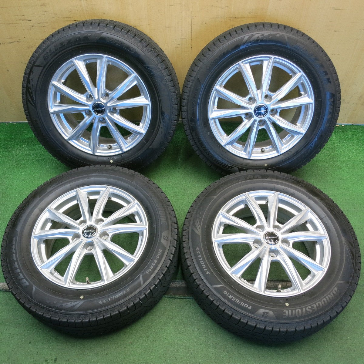 バリ溝！25年！キレイ！ほぼ10分◎スタッドレス 205/65R16 ブリヂストン ブリザック VRX3 Exsteer エクスター 16インチ PCD114.3/5H◎6081604HAス