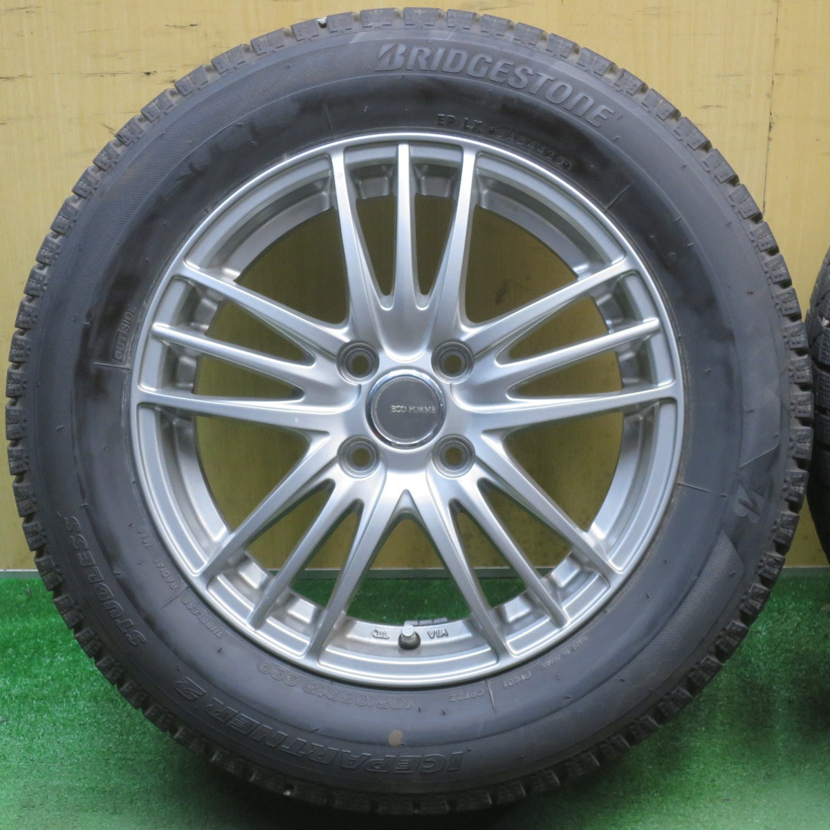 バリ溝！キレイ！9.5分★スタッドレス 185/65R15 ブリヂストン アイスパートナー2 ECO FORME SE-18 エコフォルム 15インチ PCD100/4H★6052904NJス
