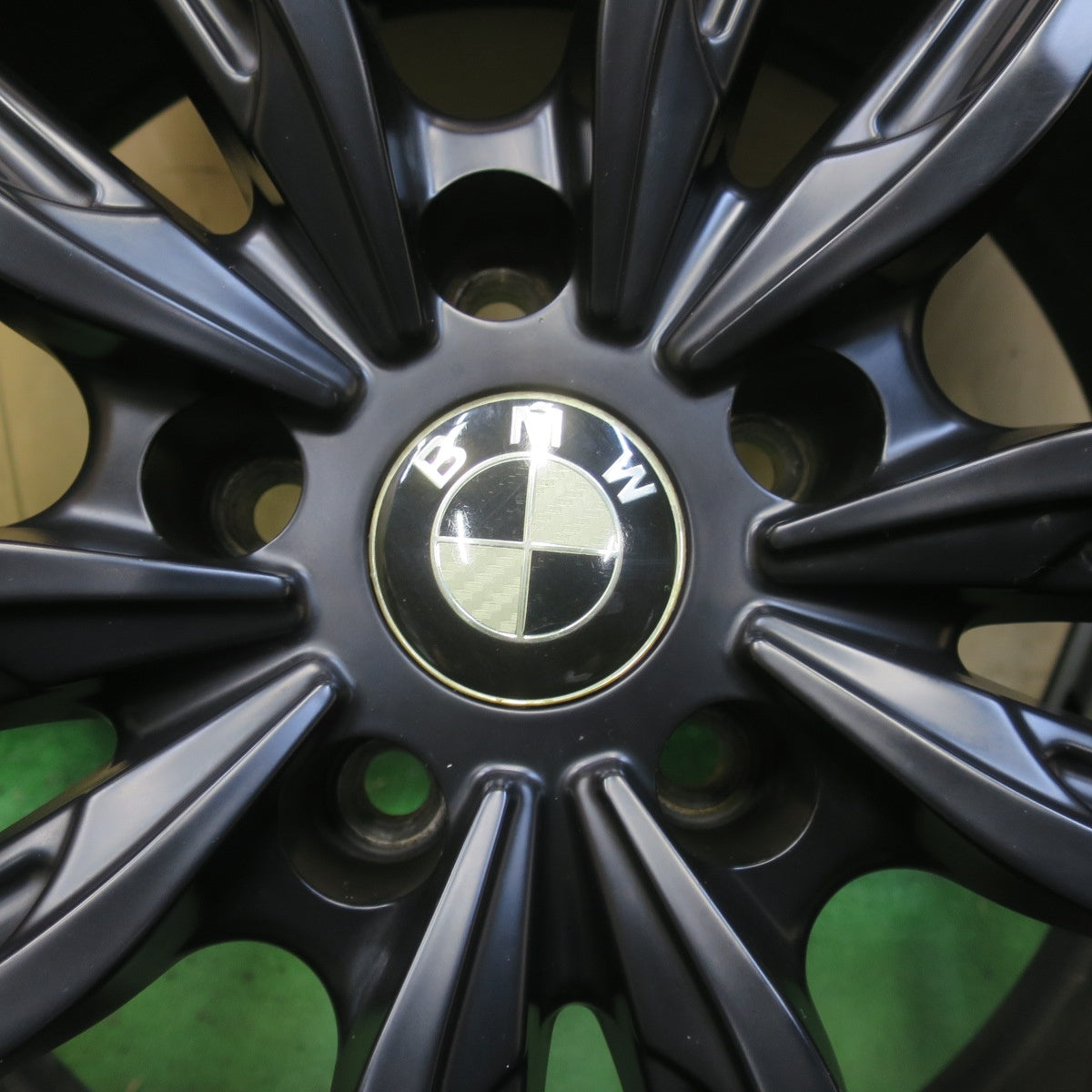 バリ溝！22年！8.5分◎BMW 等 KELLENERS 245/45R18 スタッドレス ピレリ アイスゼロ アシンメトリコ ケレナーズ 18インチ PCD112/5H◎6092908イス