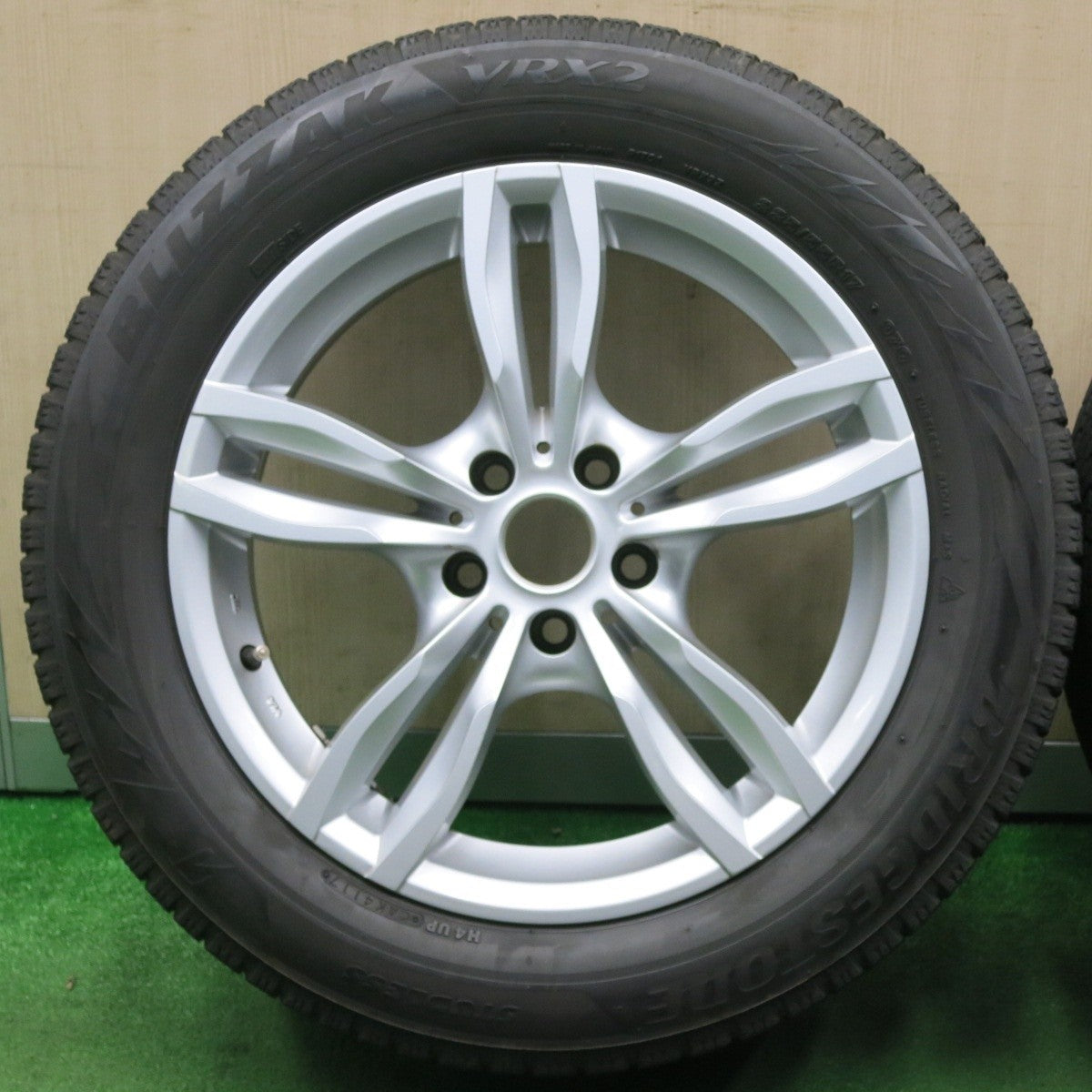 キレイ★BMW 等 MAK 225/55R17 スタッドレス ブリヂストン ブリザック VRX2 17インチ PCD112/5H★5012105NJス
