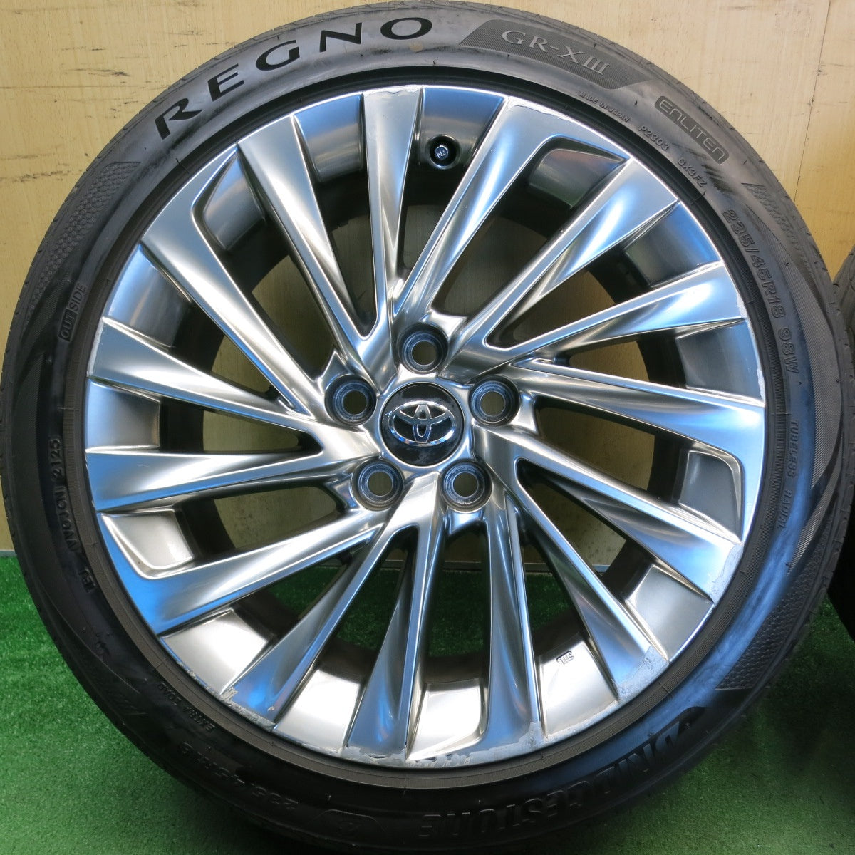 バリ溝！25年！9.5分◎レクサス ES 300 h バージョンL 純正 235/45R18 ブリヂストン レグノ GR-XⅢ 18インチ PCD114.3/5H◎6080201HAノ