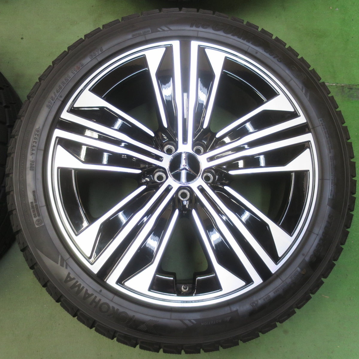 バリ溝！24年！キレイ！9.5分◎ベンツ EQS 純正 275/45R21 スタッドレス ヨコハマ アイスガード G075 21インチ PCD112/5H◎6071104イス