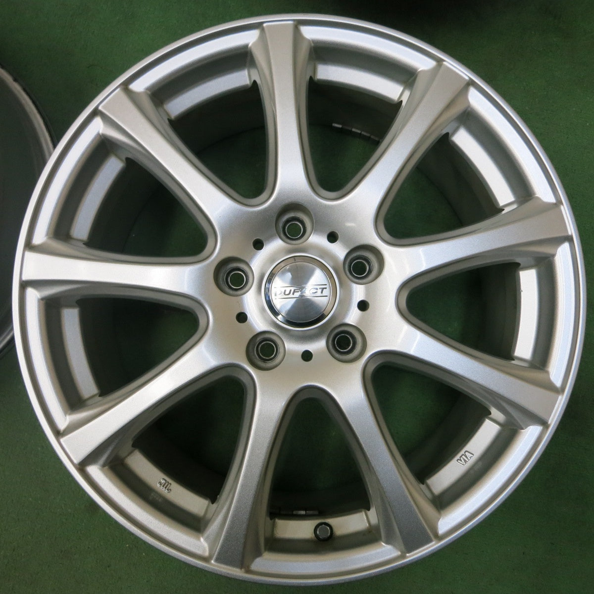 [送料無料] キレイ★DUFACT デュファクト 17インチ ホイール 17×7J PCD114.3/5H★4102905SYホ