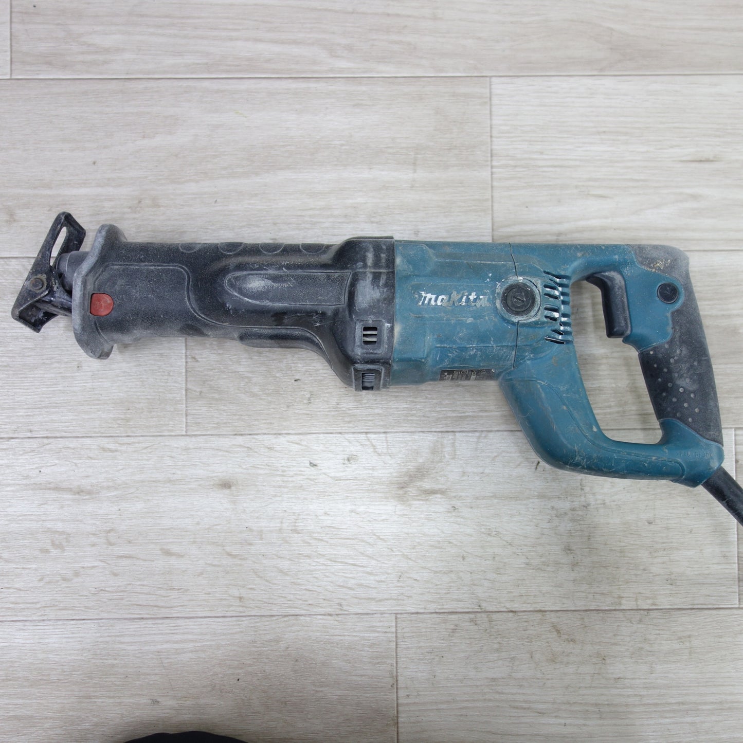 [送料無料] ◆マキタ レシプロソー JR3050T セーバソー 無段変速 切断機 電動 工具 50/60Hz セーバーソー makita◆