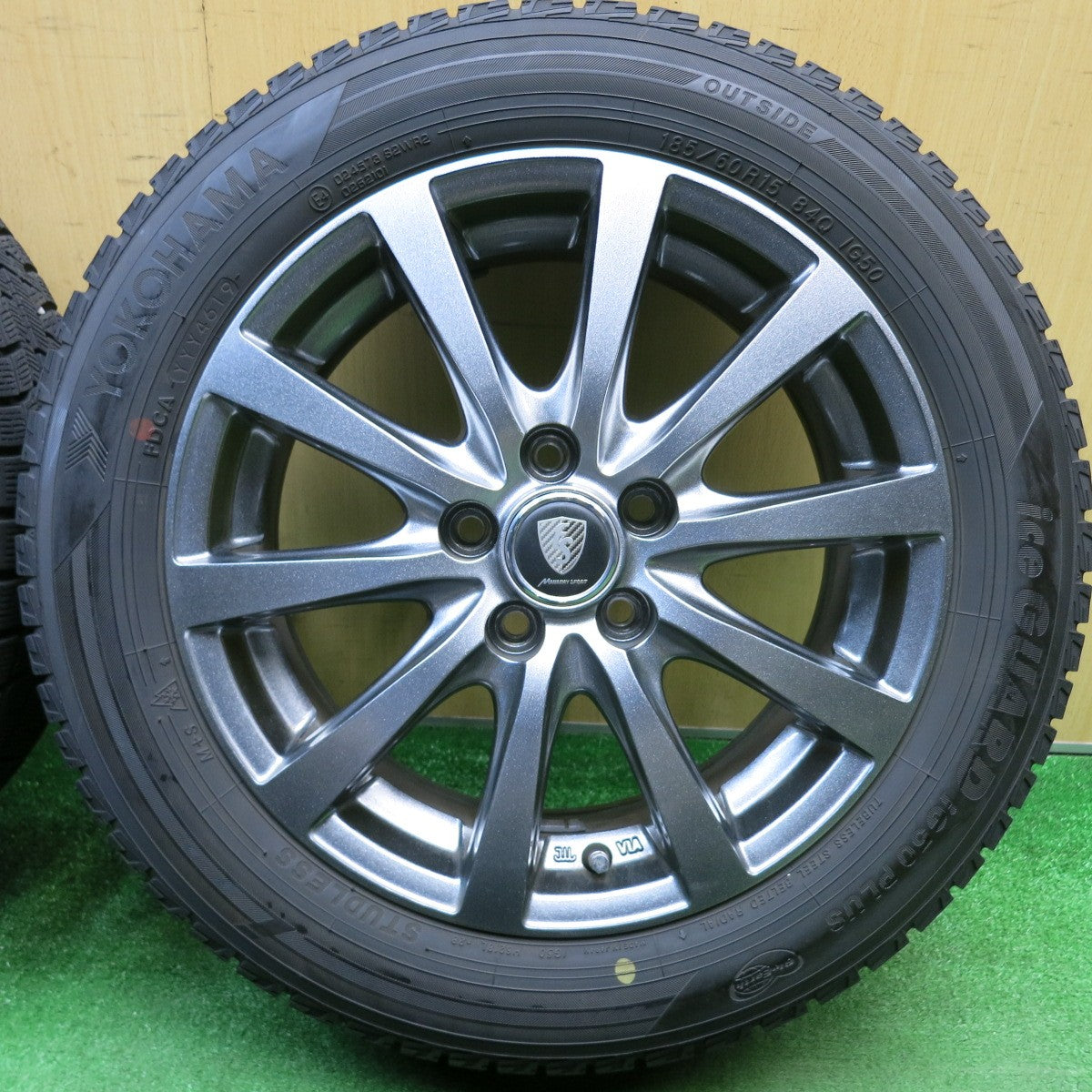 バリ溝！キレイ！9.5分★シエンタ 等 185/60R15 スタッドレス ヨコハマ アイスガード iG50 プラス MANARAY SPORT マナレイ スポーツ 15インチ PCD100/5H★6022805HAス