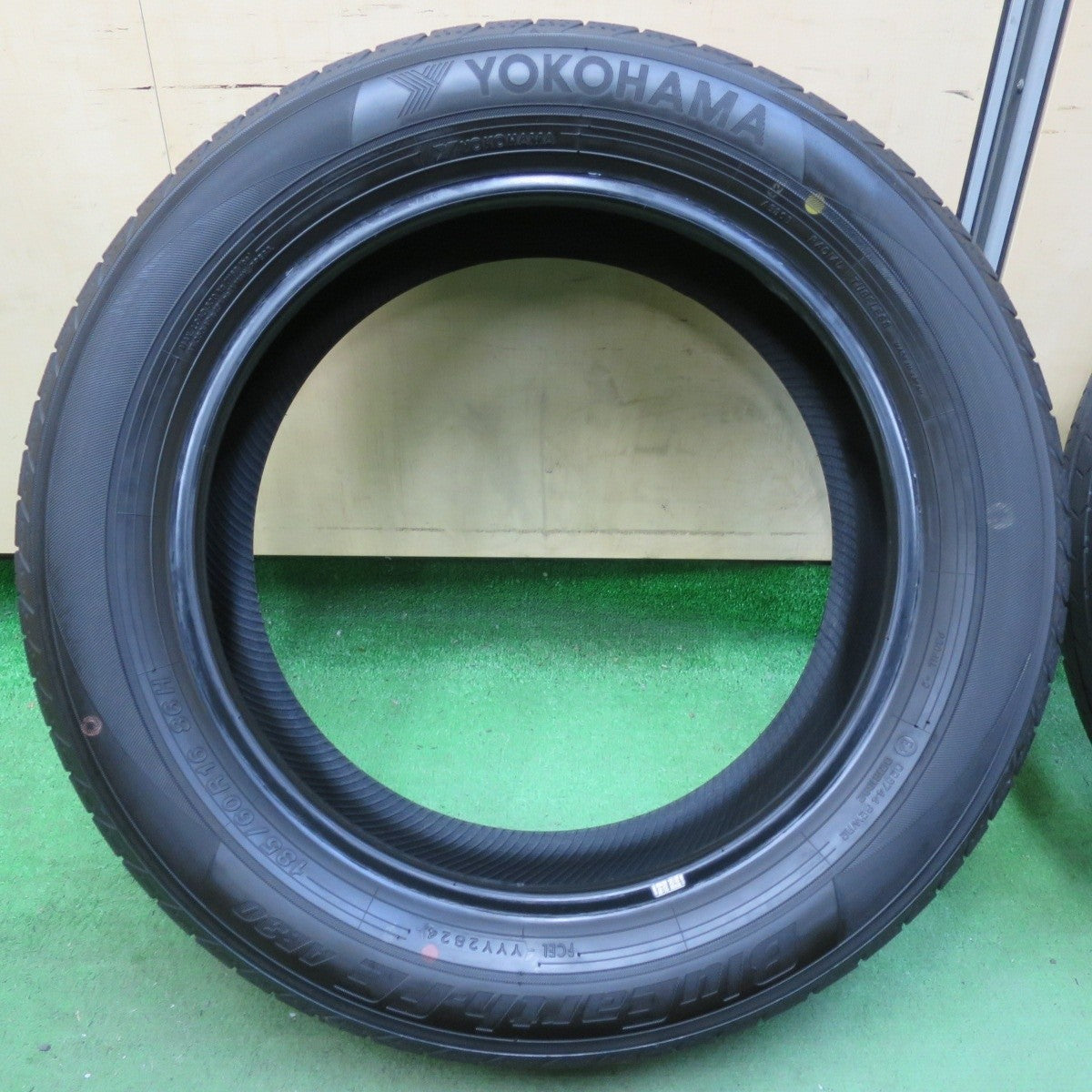 新車外し 24年★185/60R16 ヨコハマ BluEarth-FE AE30 16インチ アクア ラクティス フィット ノート マツダ2等★5040407イノタ