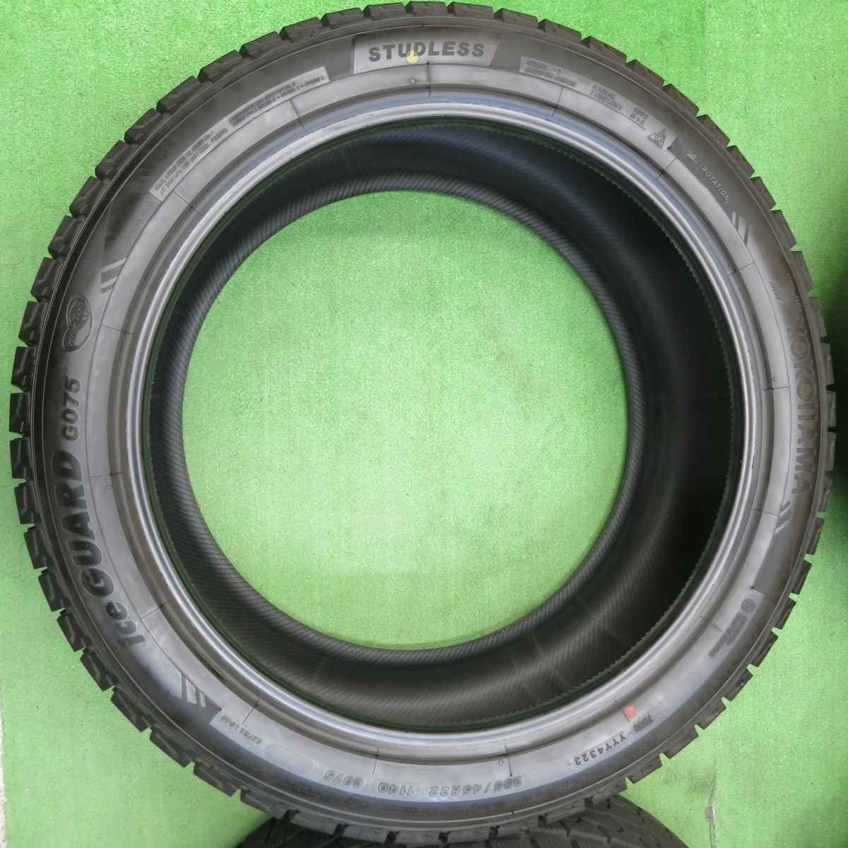*送料無料* 超バリ溝！23年！9.5分以上★スタッドレス 285/45R22 ヨコハマ アイスガード G075 タイヤ 22インチ キャデラック シボレー ランクル 等★4041301イスタ