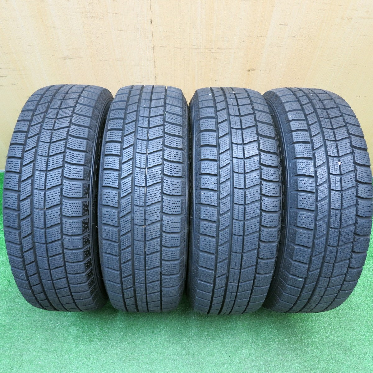 バリ溝！24年！キレイ！ほぼ10分★プリウス 等 195/65R15 スタッドレス オートバックス ノーストレック N5 TEAD テッド 15インチ PCD100/5H★5110622HAス