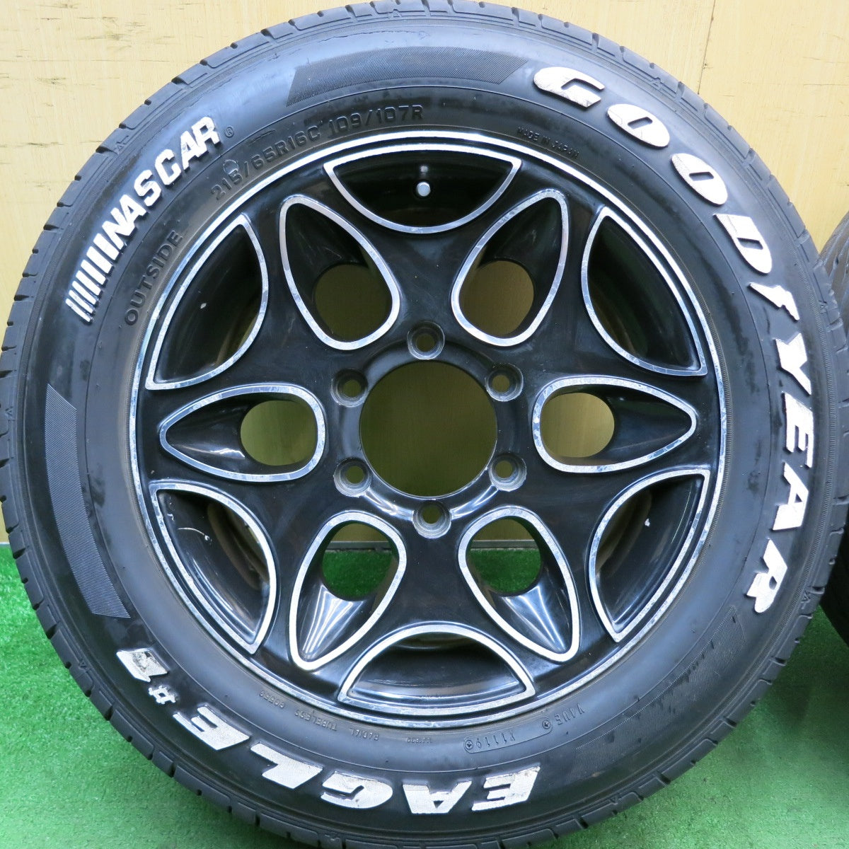 バリ溝！9.5分★ハイエース 等デイトナ ユーロ RS-6 215/65R16C 109/107R グッドイヤー イーグル #1 ナスカー ホワイトレター  PCD139.7/6H★5072004HAノ