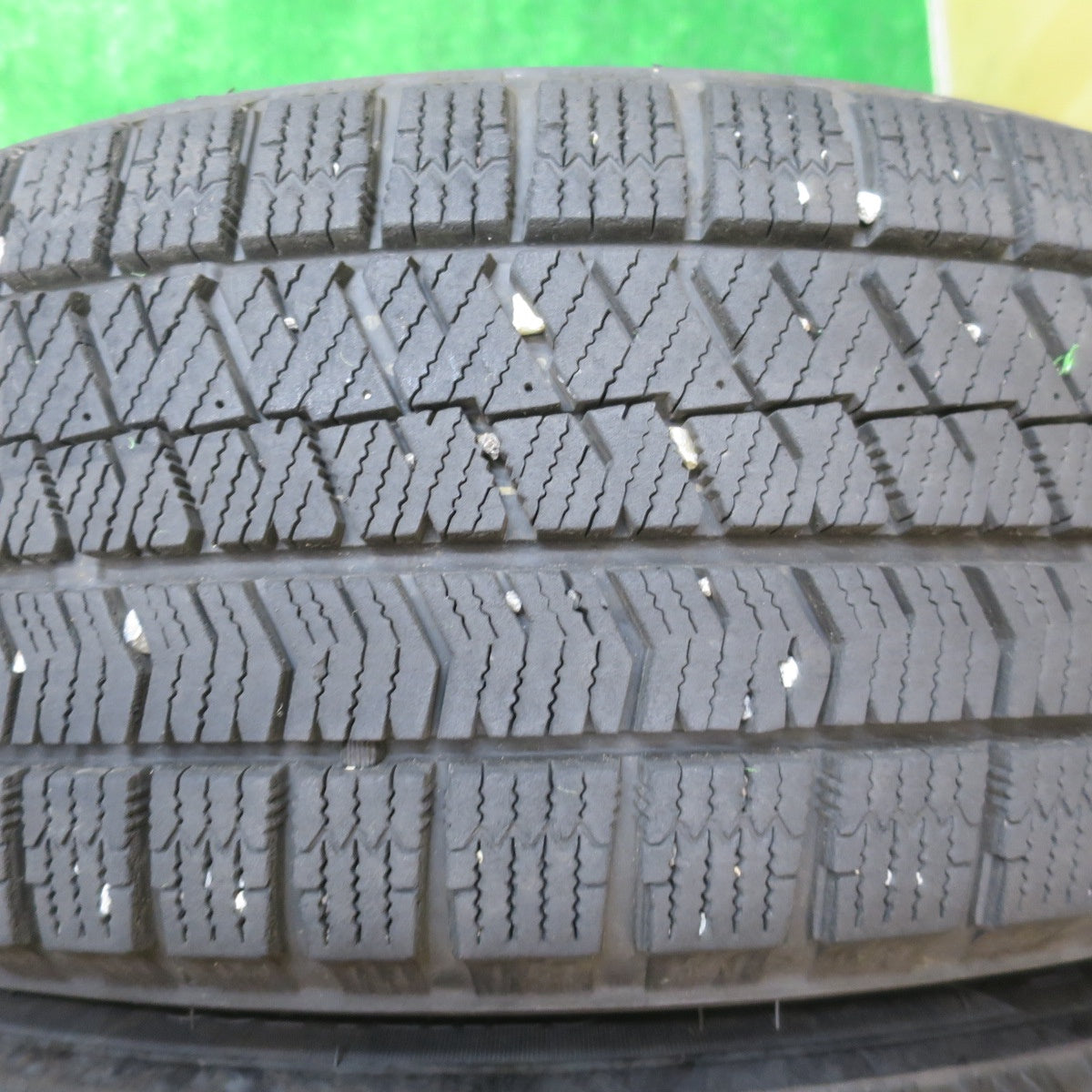バリ溝！23年！キレイ！9分★スタッドレス 185/60R16 ブリヂストン ブリザック VRX2 BALMINUM バルミナ 16インチ PCD100/4H★5100806NJス