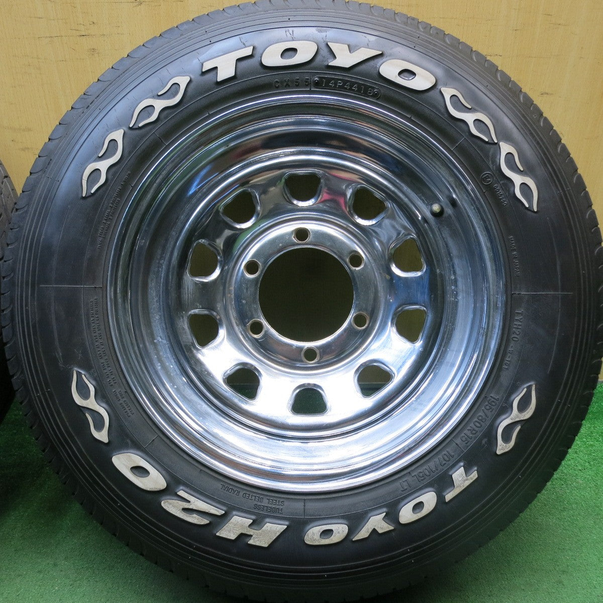キレイ★DAYTONA メッキ 195/80R15 107/105L トーヨー H20 ホワイトレター デイトナ 15インチ PCD139.7/6H★5080202HAノ