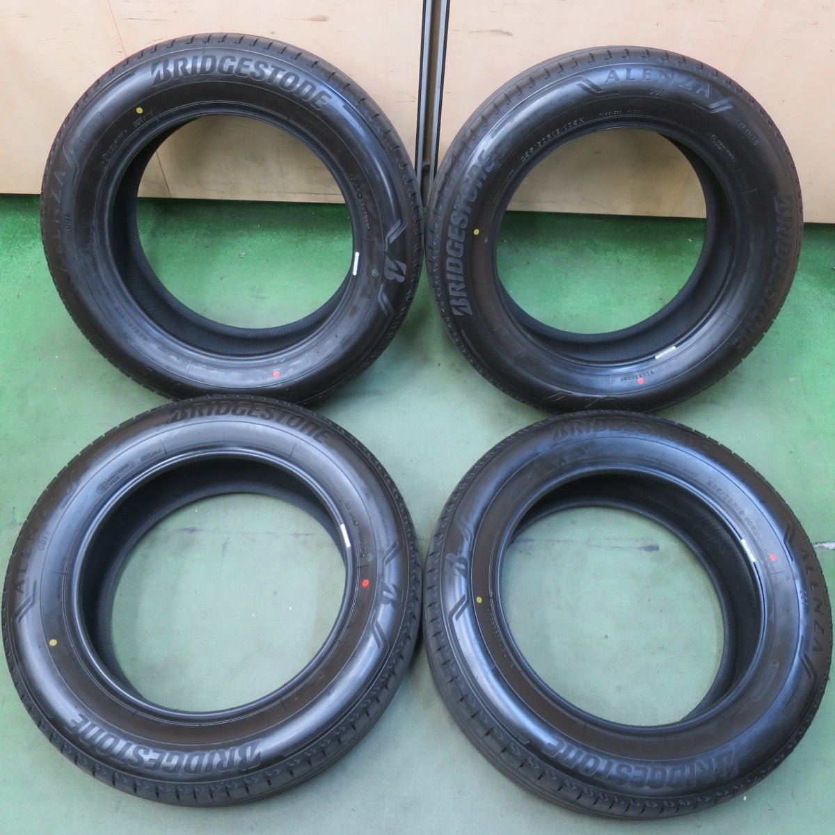新車外し！26年◎235/60R18 ブリヂストン アレンザ 001 ALENZA タイヤ 18インチ レクサス NX RX CX-60 CX-80 等◎6101609イノタ