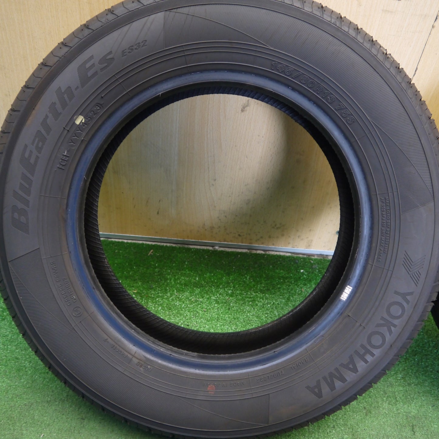2本価格！24年★145/80R13 ヨコハマ BluEarth-ES ES32 ブルーアース 13インチ タイヤ N-BOX ラパン ココア キャンバス タント ウェイク 等★6061509Hノタ