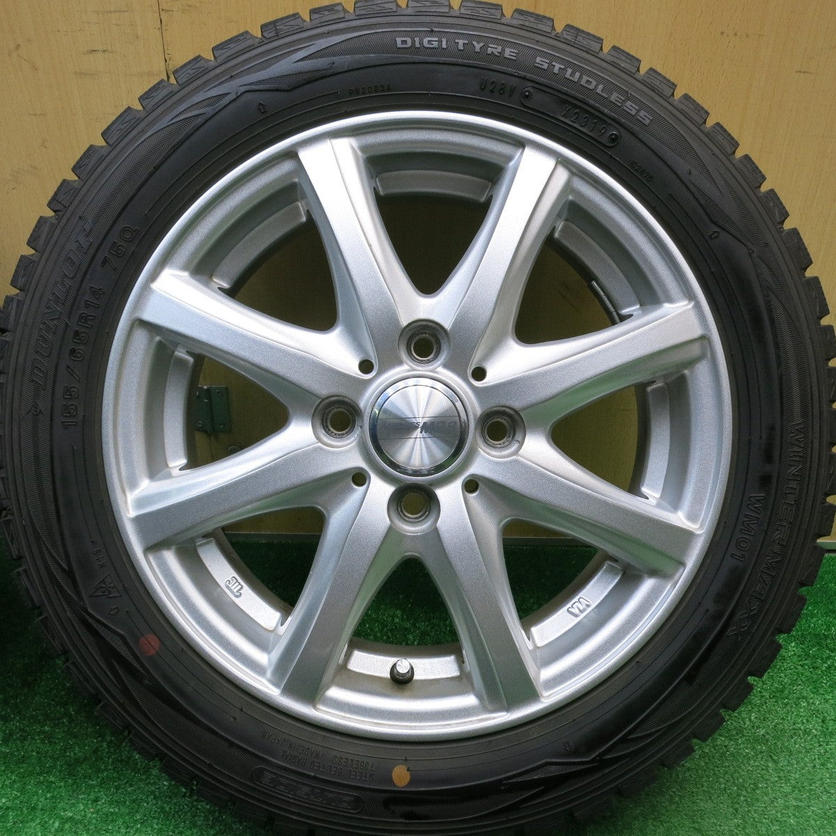 ほぼ未使用！キレイ★スタッドレス 155/65R14 ダンロップ ウインターマックス WM01 MACBES MB8 マクベス 14インチ PCD100/4H★5110613HAス